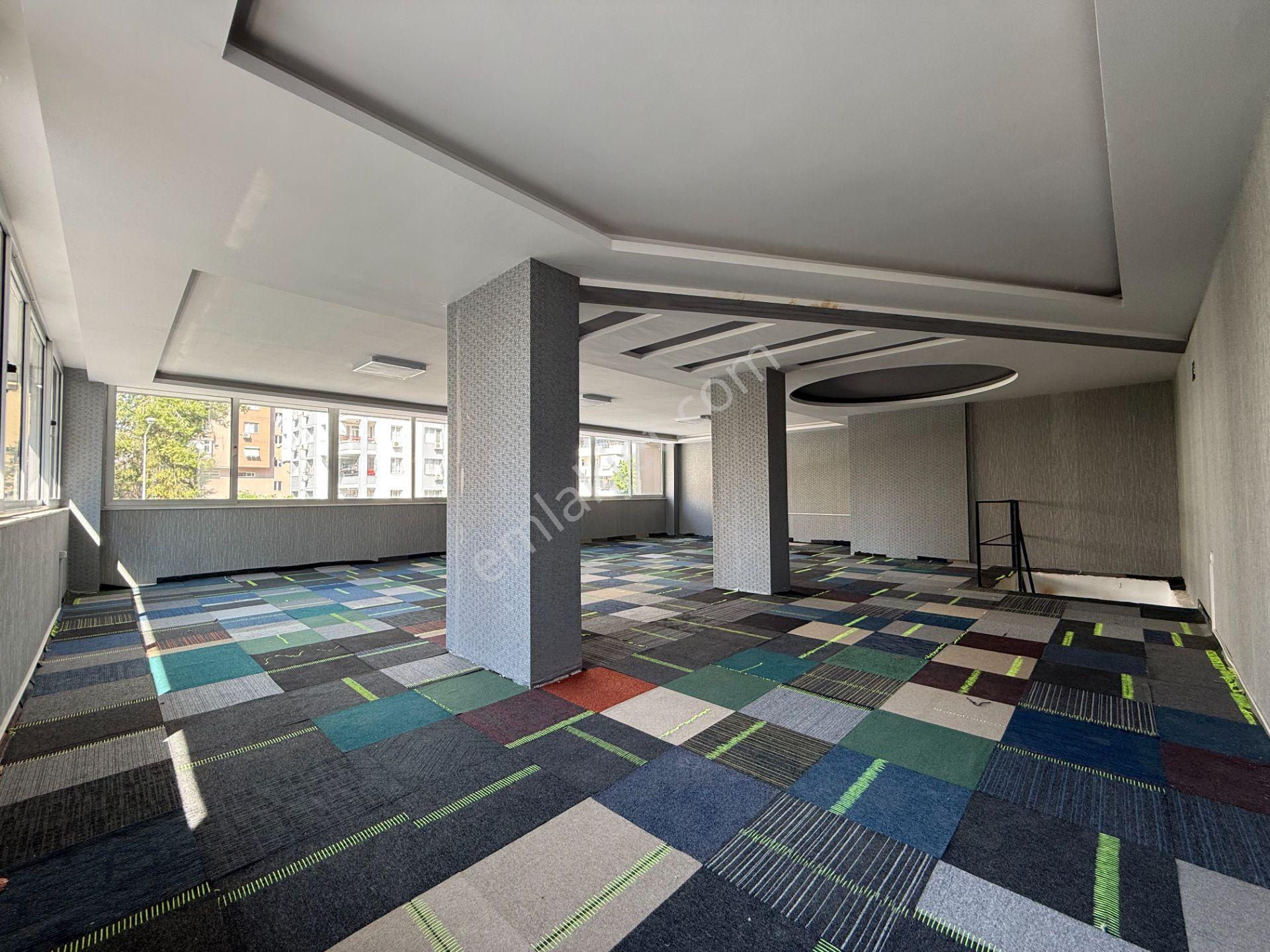 Kenan Evren'de 300 M2 Kapalı 150 M2 Ön Kullanıma Sahip Satılık İşyeri - Görsel 7