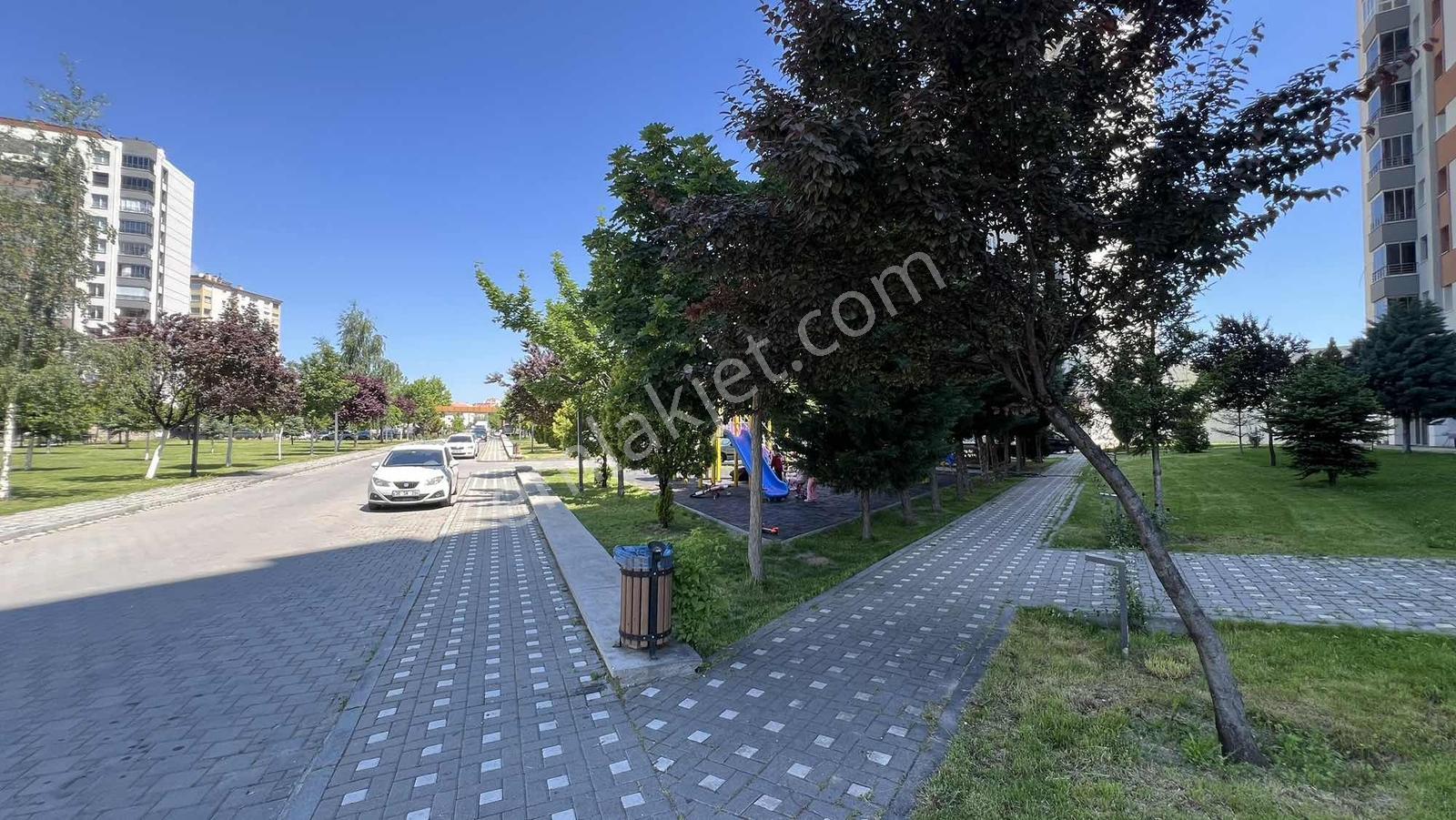 Konal/ En Yapı - Ana Cadde Üzeri Site İçerisinde Kiralık Daire - Görsel 33