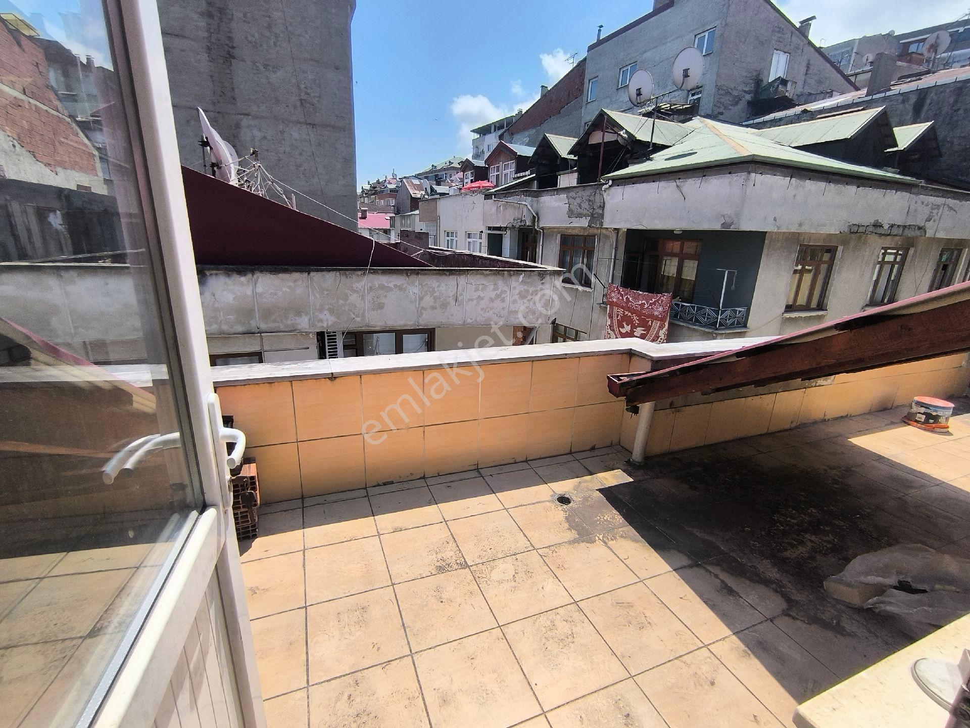 “akçaabat Dürbinar Merkezde 5. Kat Teras Kat 1+1 Kiralık Daire” - Görsel 8