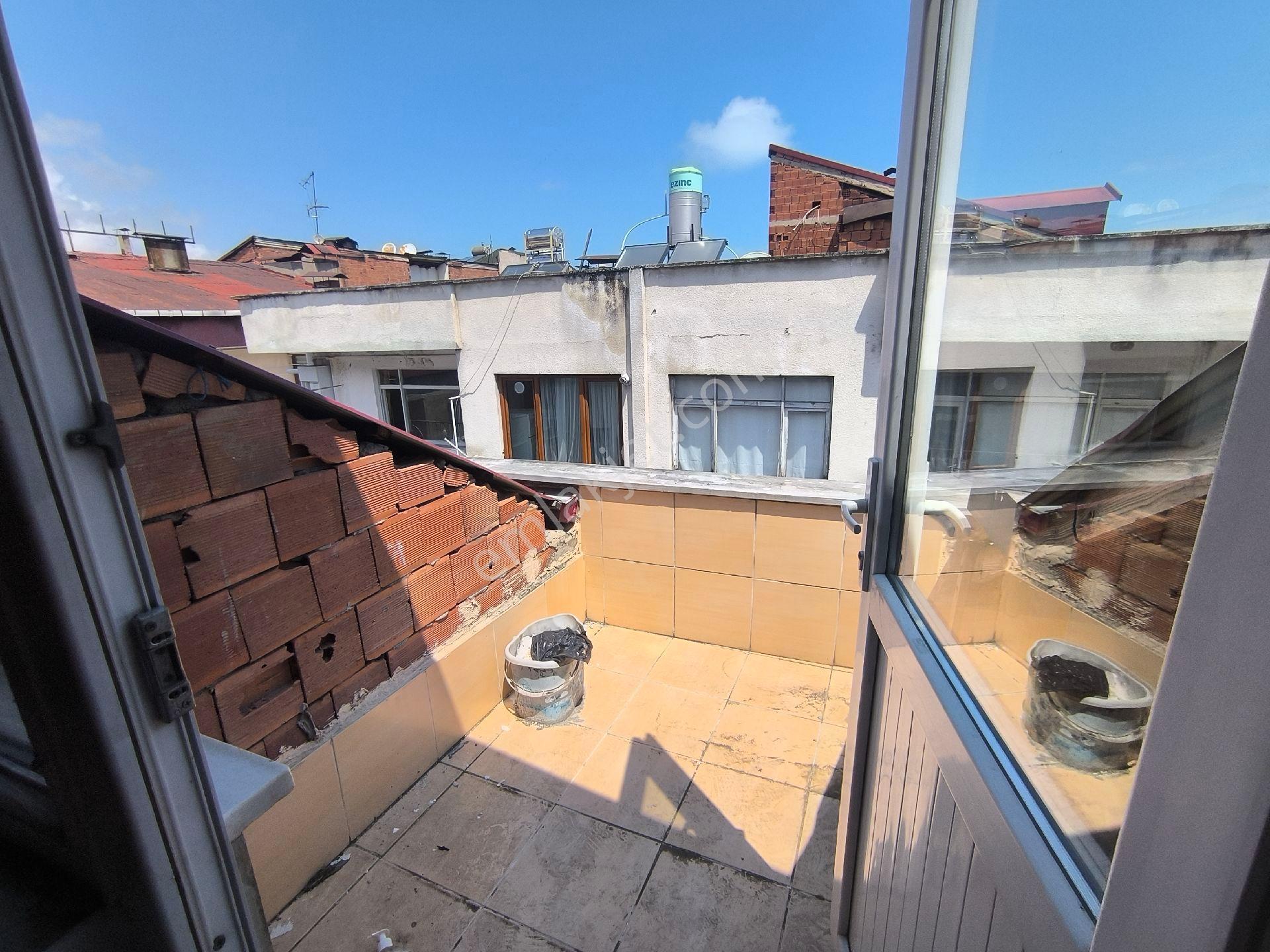 “akçaabat Dürbinar Merkezde 5. Kat Teras Kat 1+1 Kiralık Daire” - Görsel 15