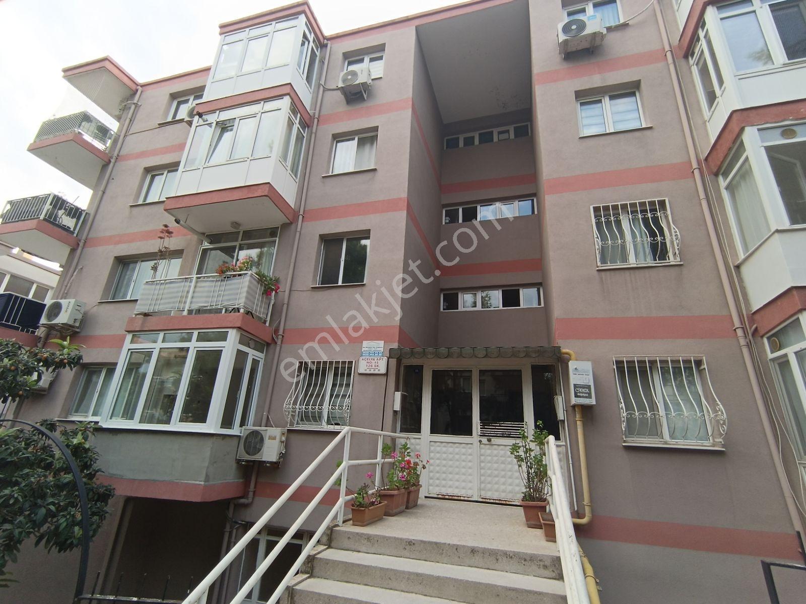 Bornova Evka 3 Te 3+1 Balkonlu Ferah Daire - Görsel 10
