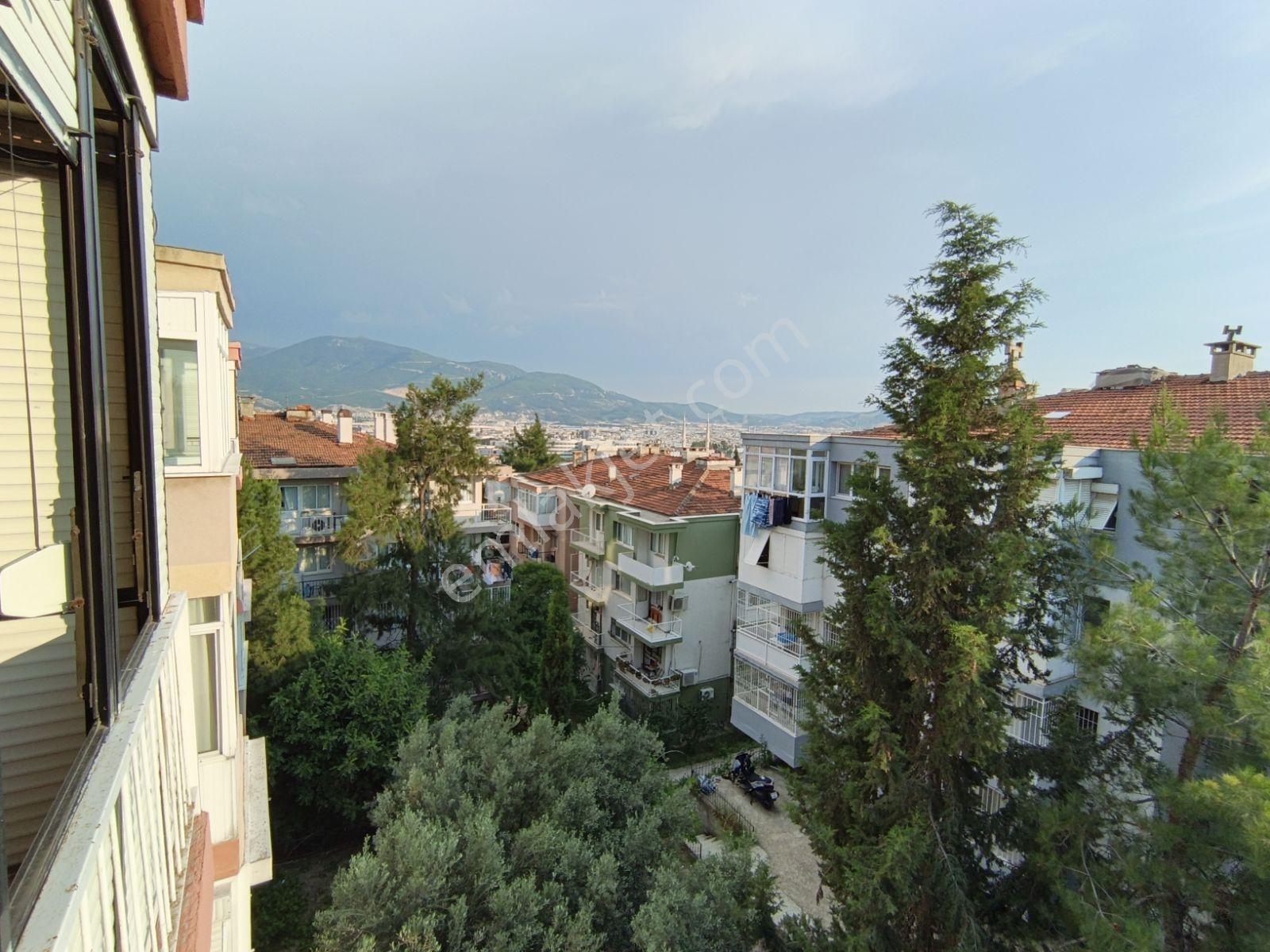 Bornova Evka 3 Te 3+1 Balkonlu Ferah Daire - Görsel 26