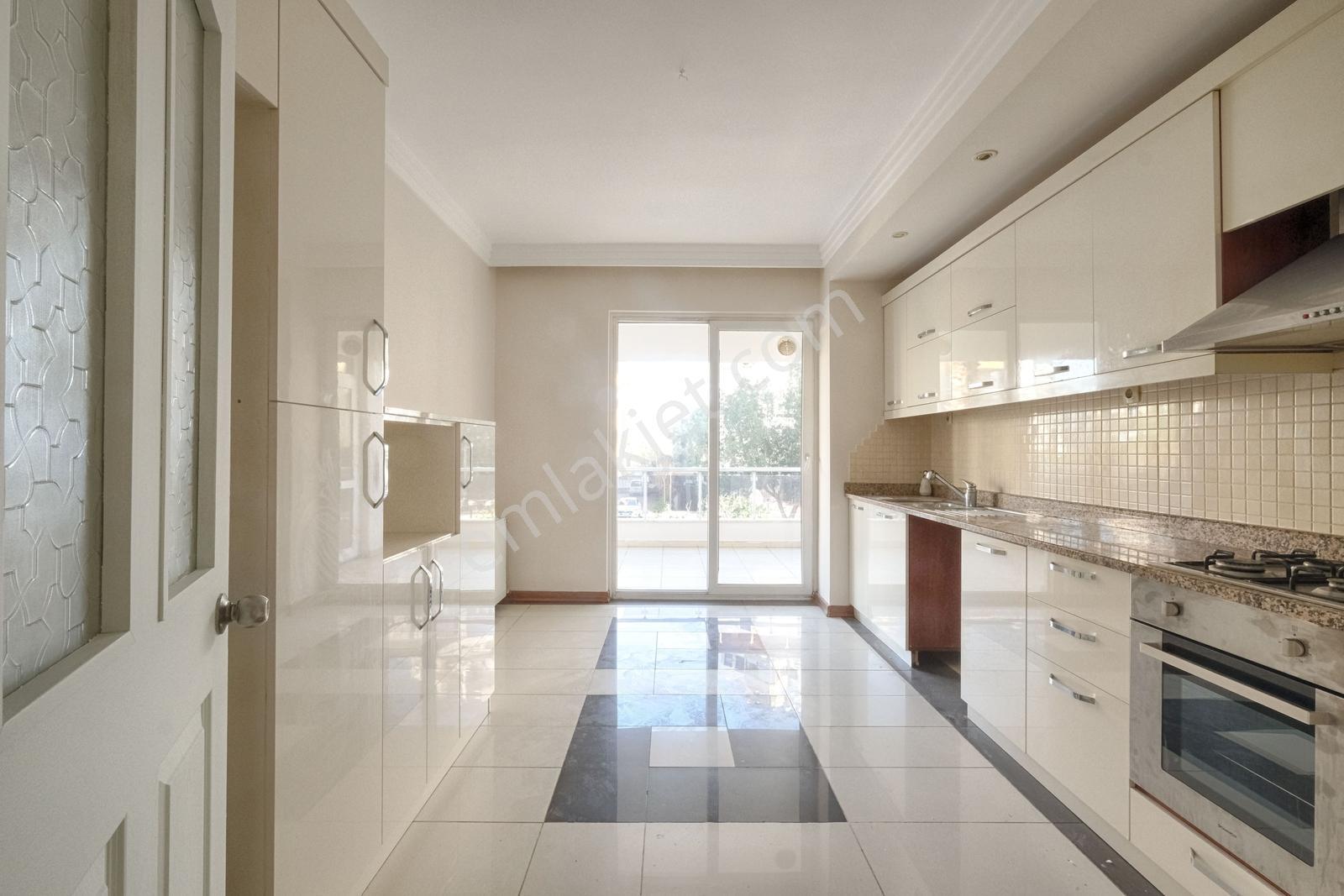 Çağrı Emlak'tan Fener Mah. Site İçerisinde Bakımlı 4+1 Daire - Görsel 2