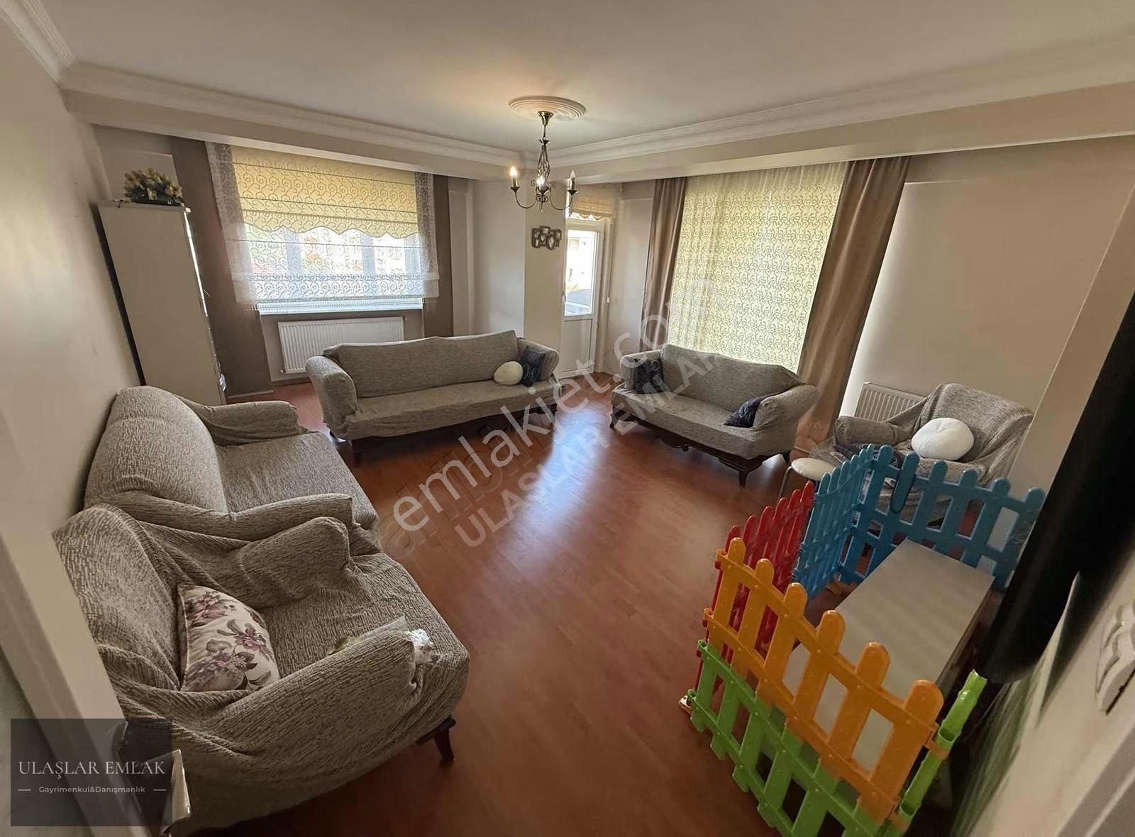Ümraniye Armağanevler Mah 3+1 150 M2 Satılık Arakat Daire