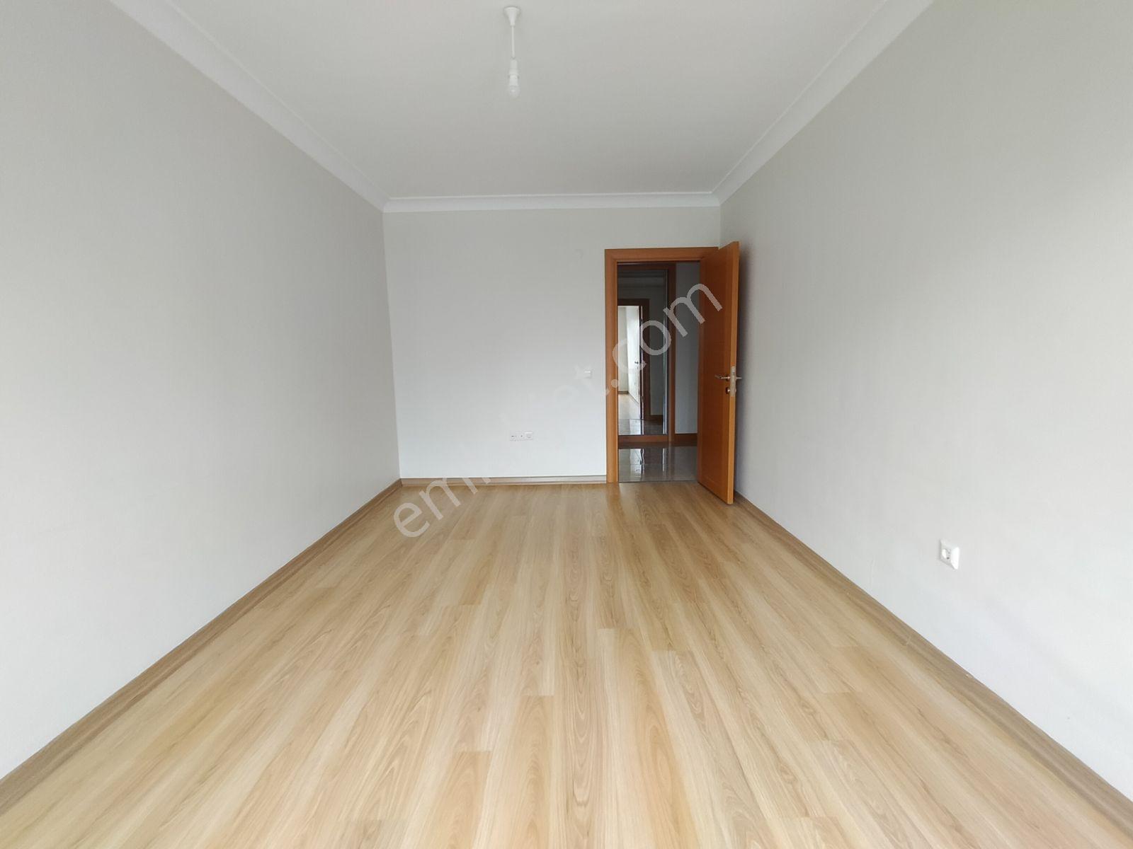 Beylikdüzü Adnan Kahveci Site İçerisinde 3+1 Geniş Satılık Daire - Görsel 17