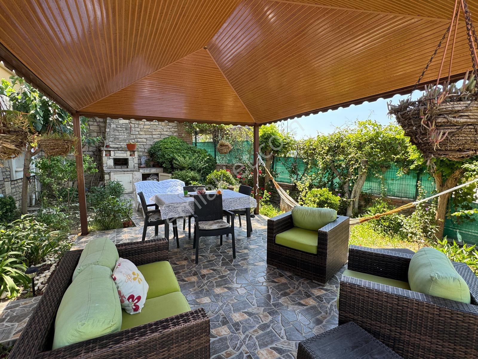 Kuşadası Soğucak'ta Havuzlu Sitede Bahçeli 3+1 Müstakil Villa - Görsel 26
