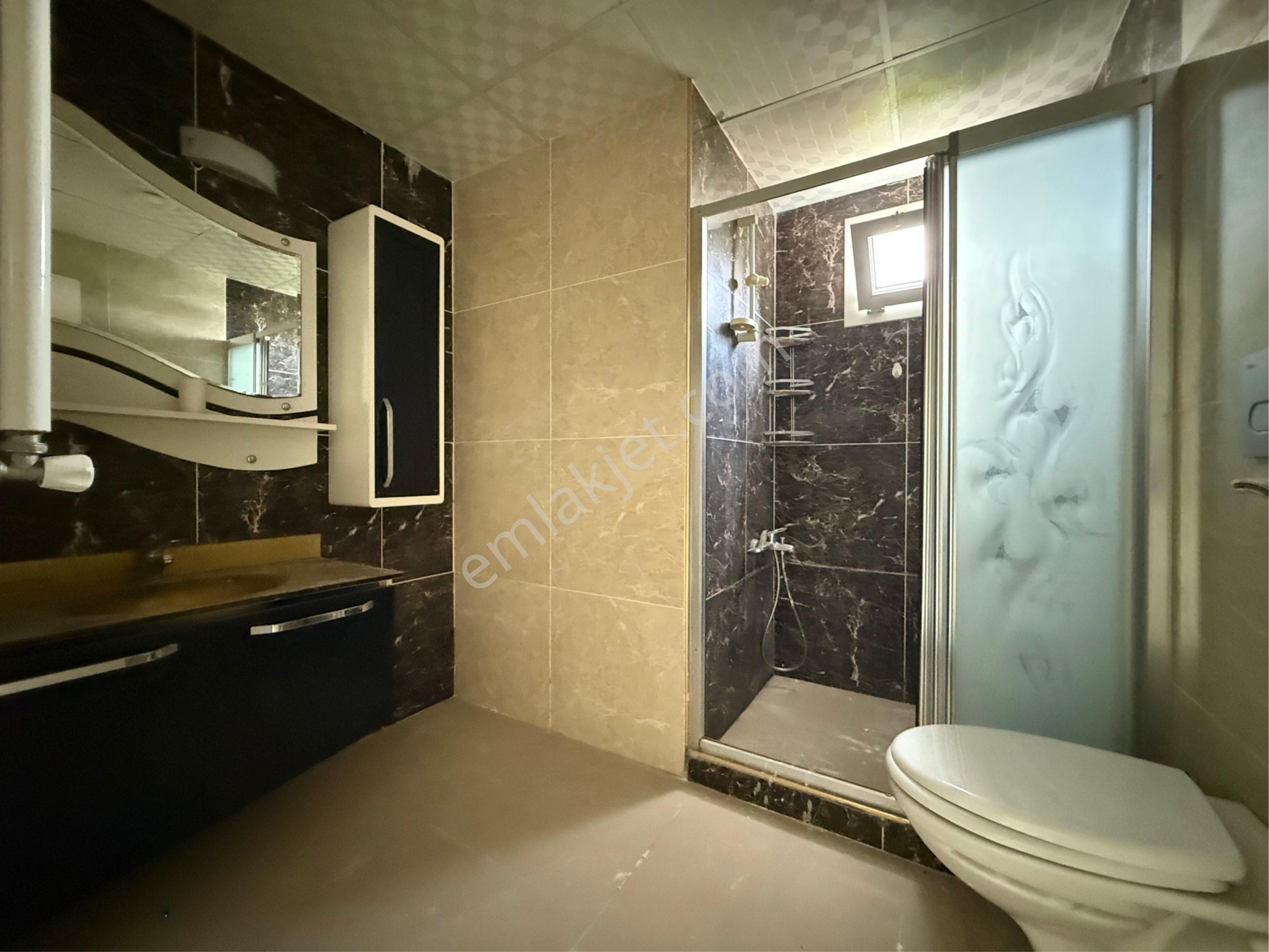 Karslılarda Göl Manzaralı 4+2 Site İçi Satılık Çatı Dublexi - Görsel 15