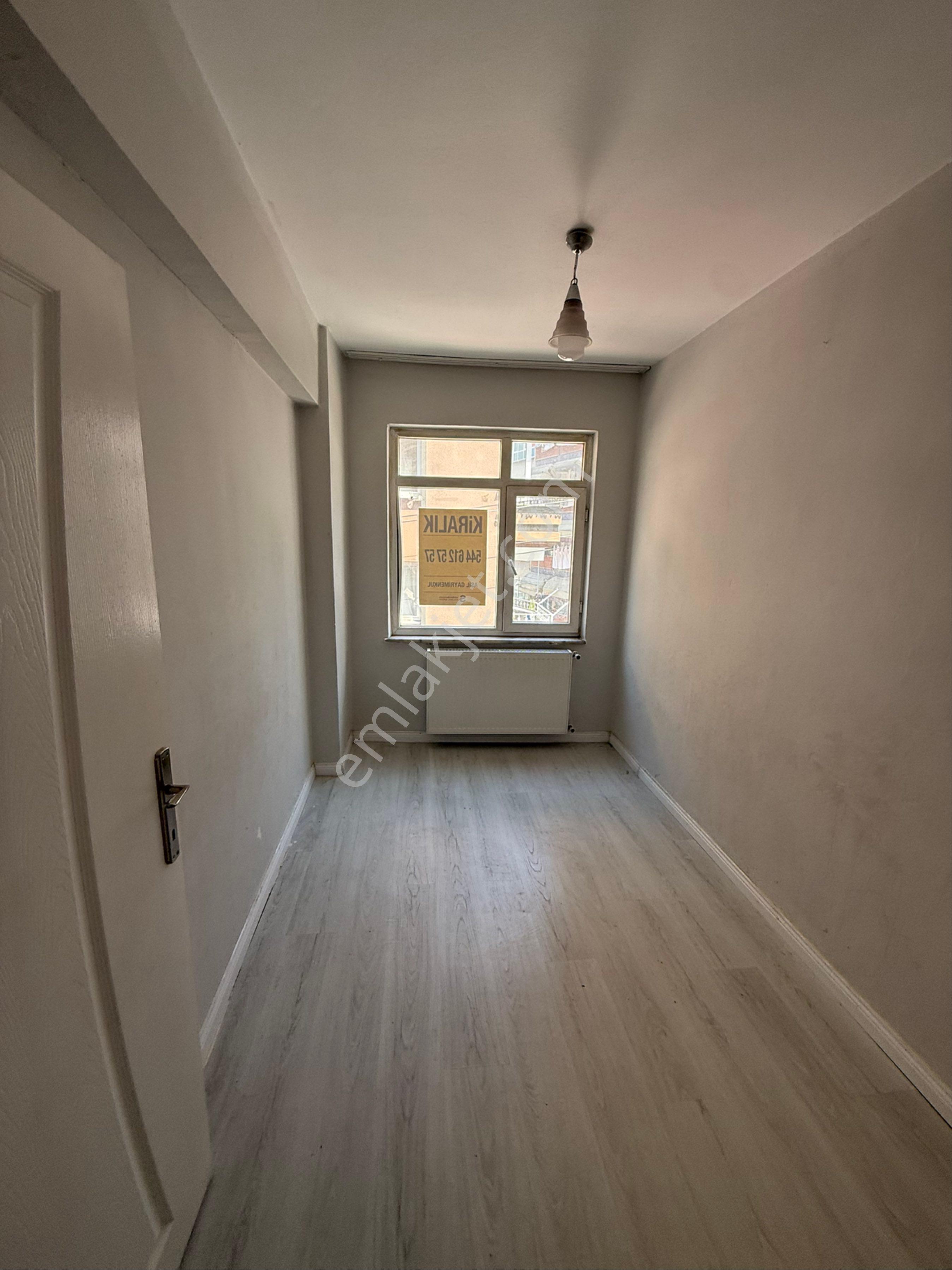 Hürriyet Mahallesinde İci Temiz Kiralık Daire - Görsel 11