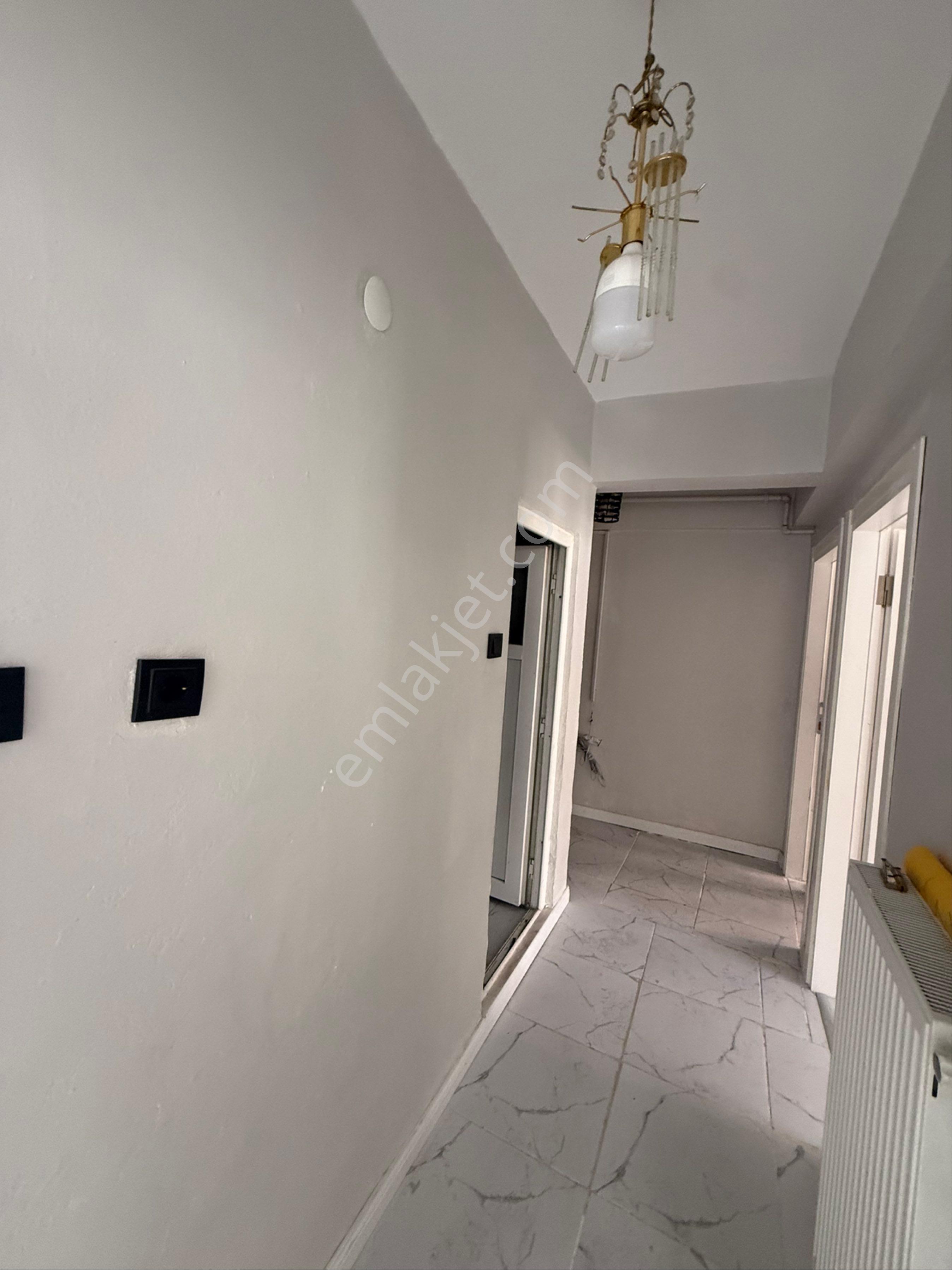 Hürriyet Mahallesinde İci Temiz Kiralık Daire - Görsel 8