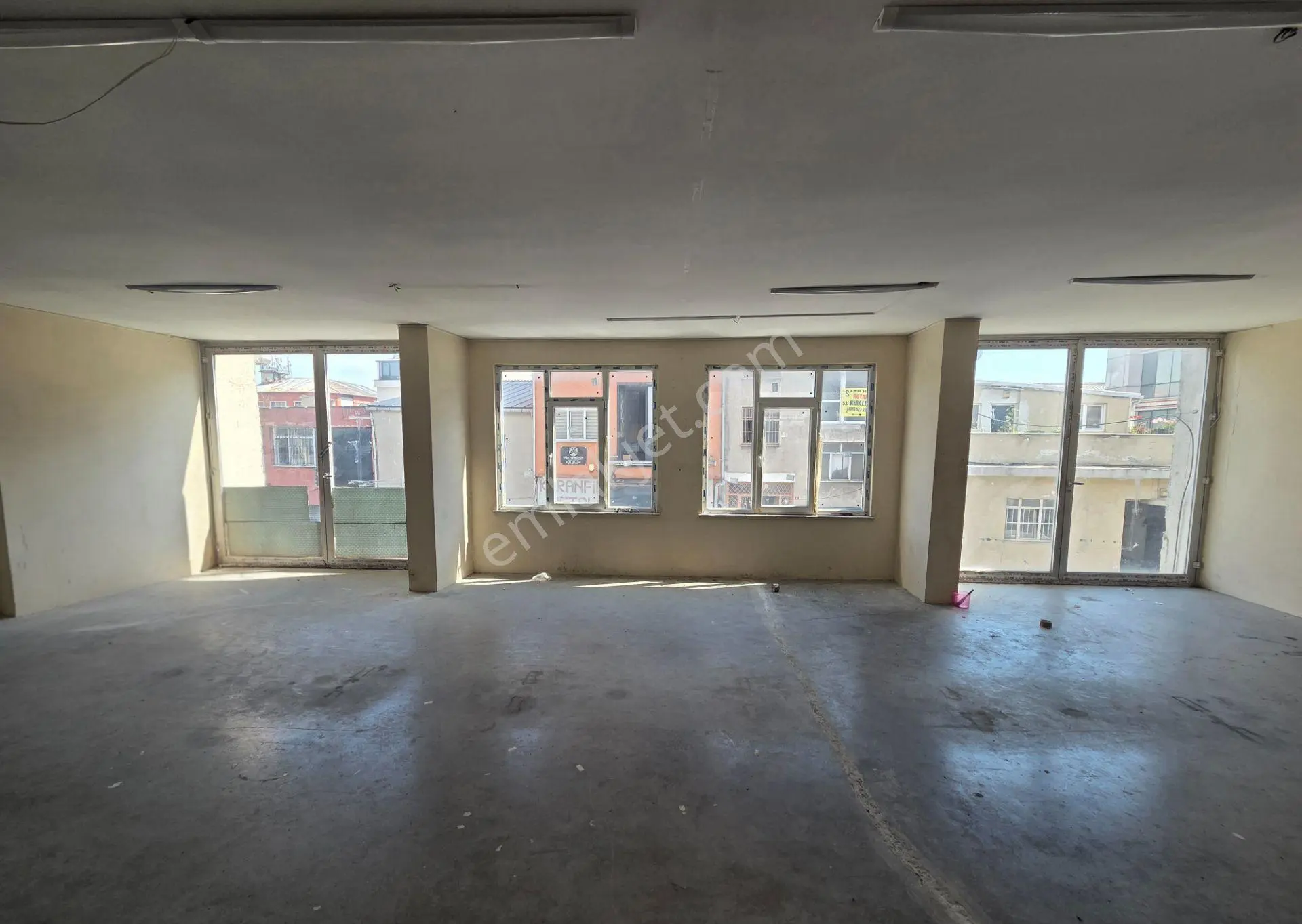 Eyüpsultan Topçular'da Tramvaya Yakın 110 M² Kıralık İmalathane - Görsel 5