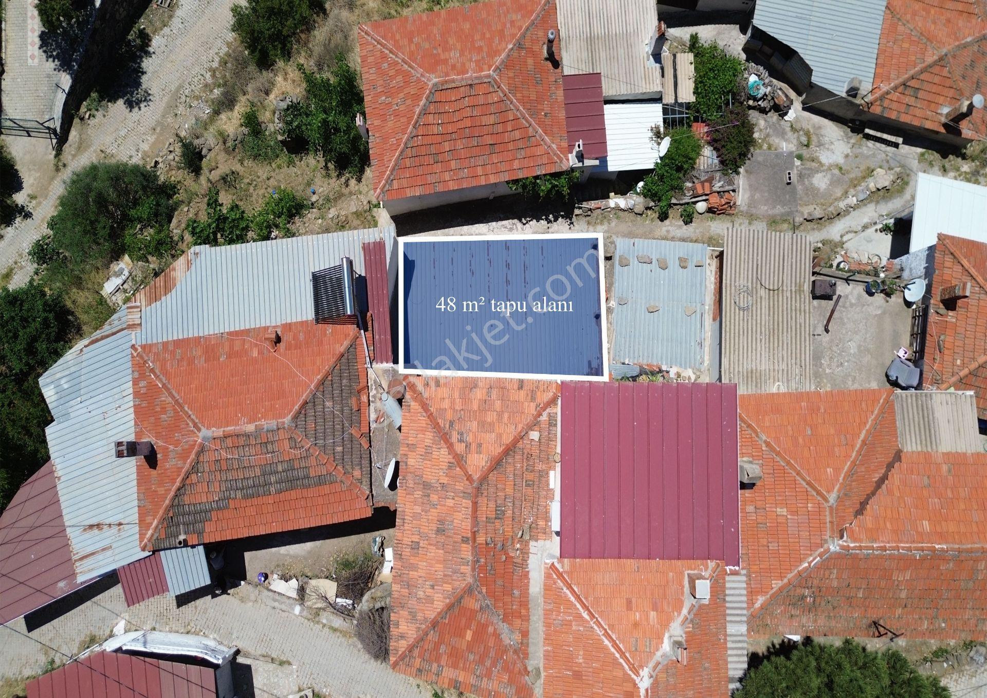 Karaburun Sarpıncık Köy Merkezinde Satılık Arsa