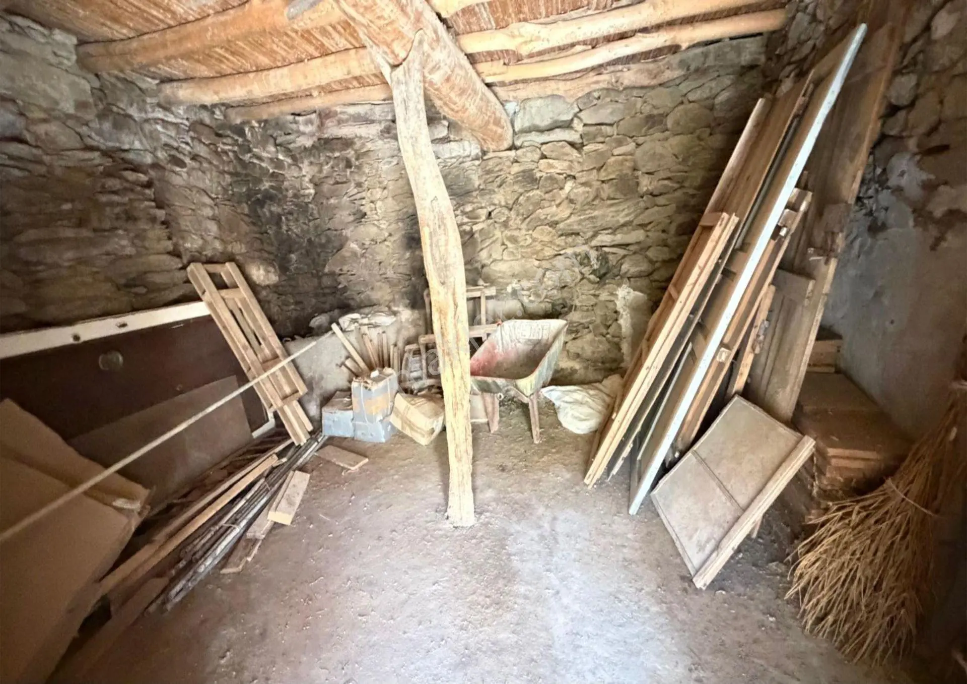 Karaburun Sarpıncık Köy Merkezinde Satılık Arsa - Görsel 5
