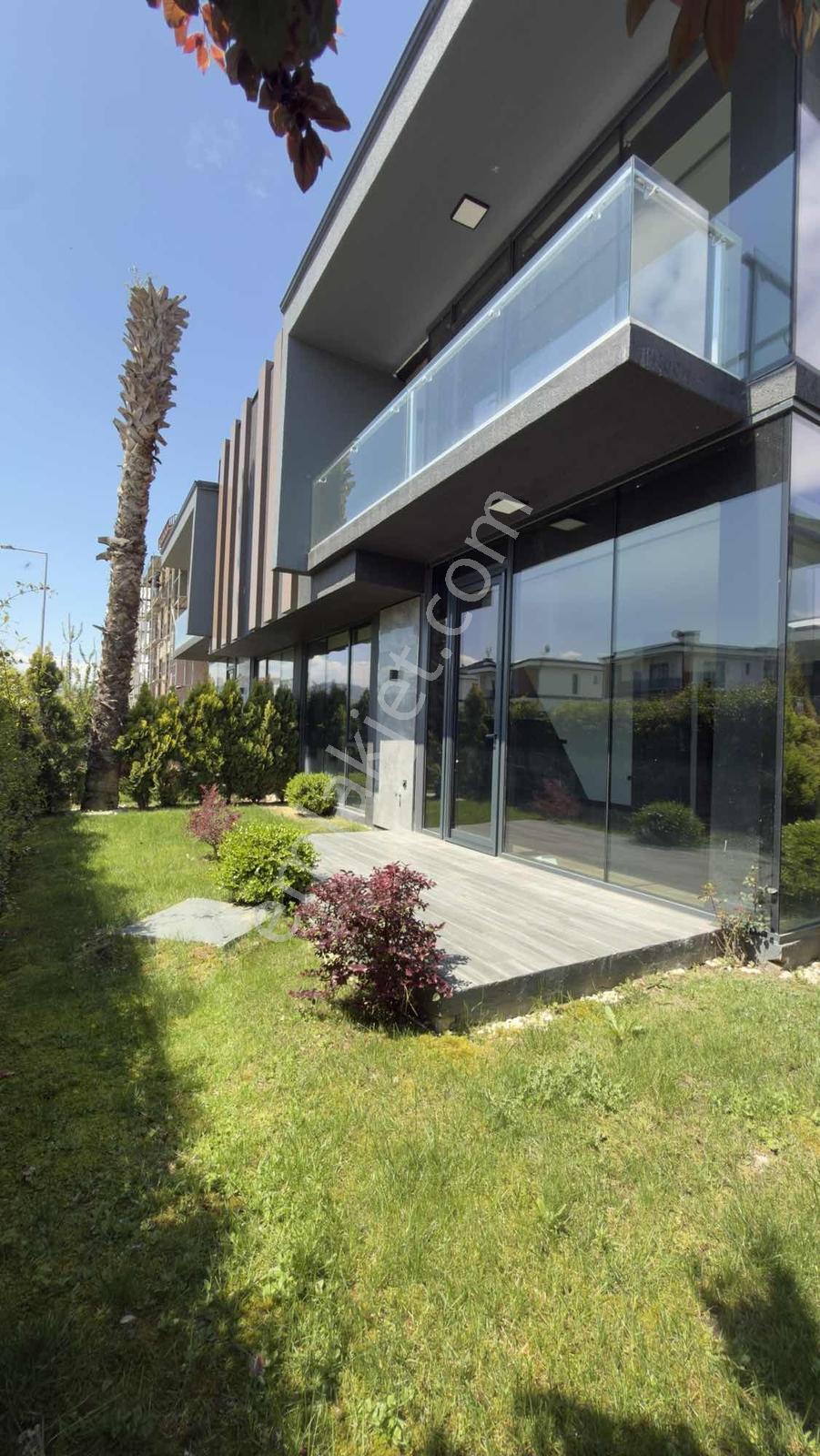 Deallife'dan Sierra Villalarında Müstakil Giriş 4+1 Villa - Görsel 21