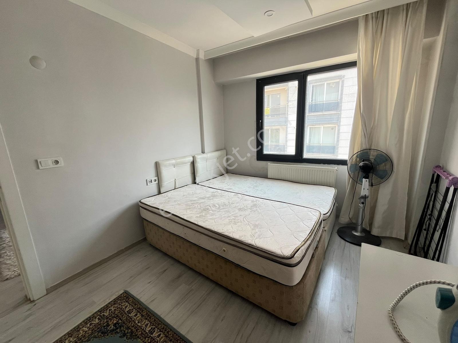 Çözüm Emlak'tan Muradiye'de Eşyalı 1+1 Ara Kat Kiralık Daire - Görsel 8
