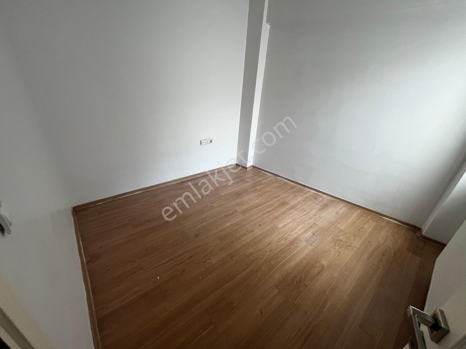 Şirinyerin Merkezi Güven Mahallesinde 3+1 Kiralık Daire - Görsel 27