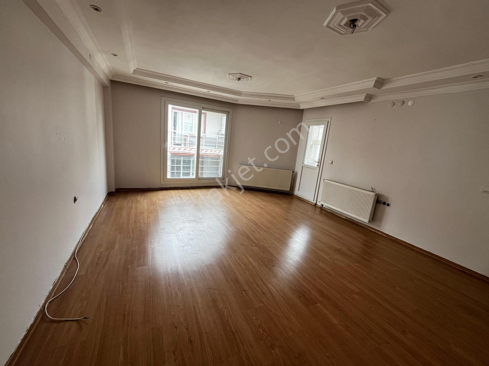 Şirinyerin Merkezi Güven Mahallesinde 3+1 Kiralık Daire - Görsel 11