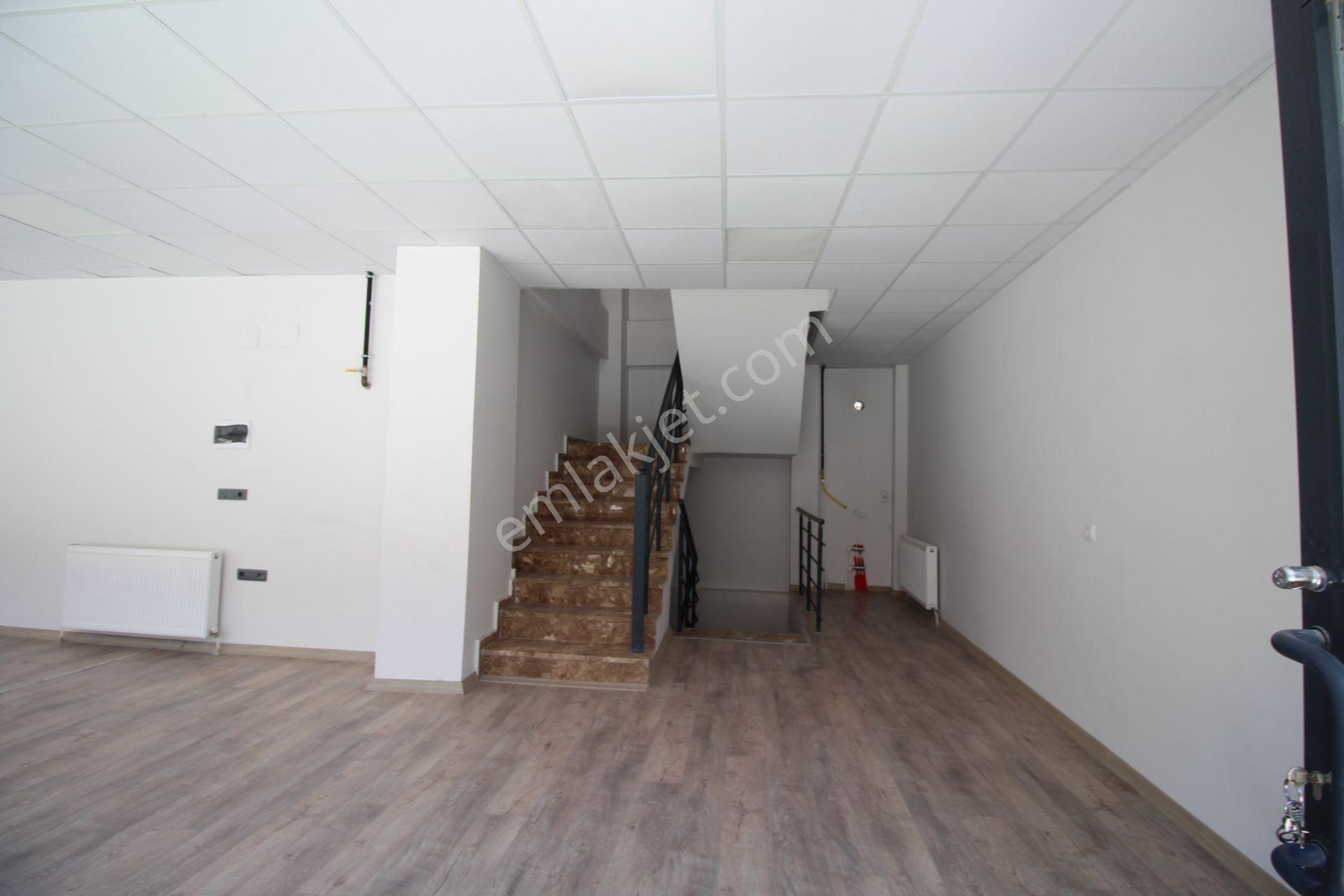 Aksaray Hamidiye Mahallesinde Kiralık 350 M Dükkan - Görsel 11