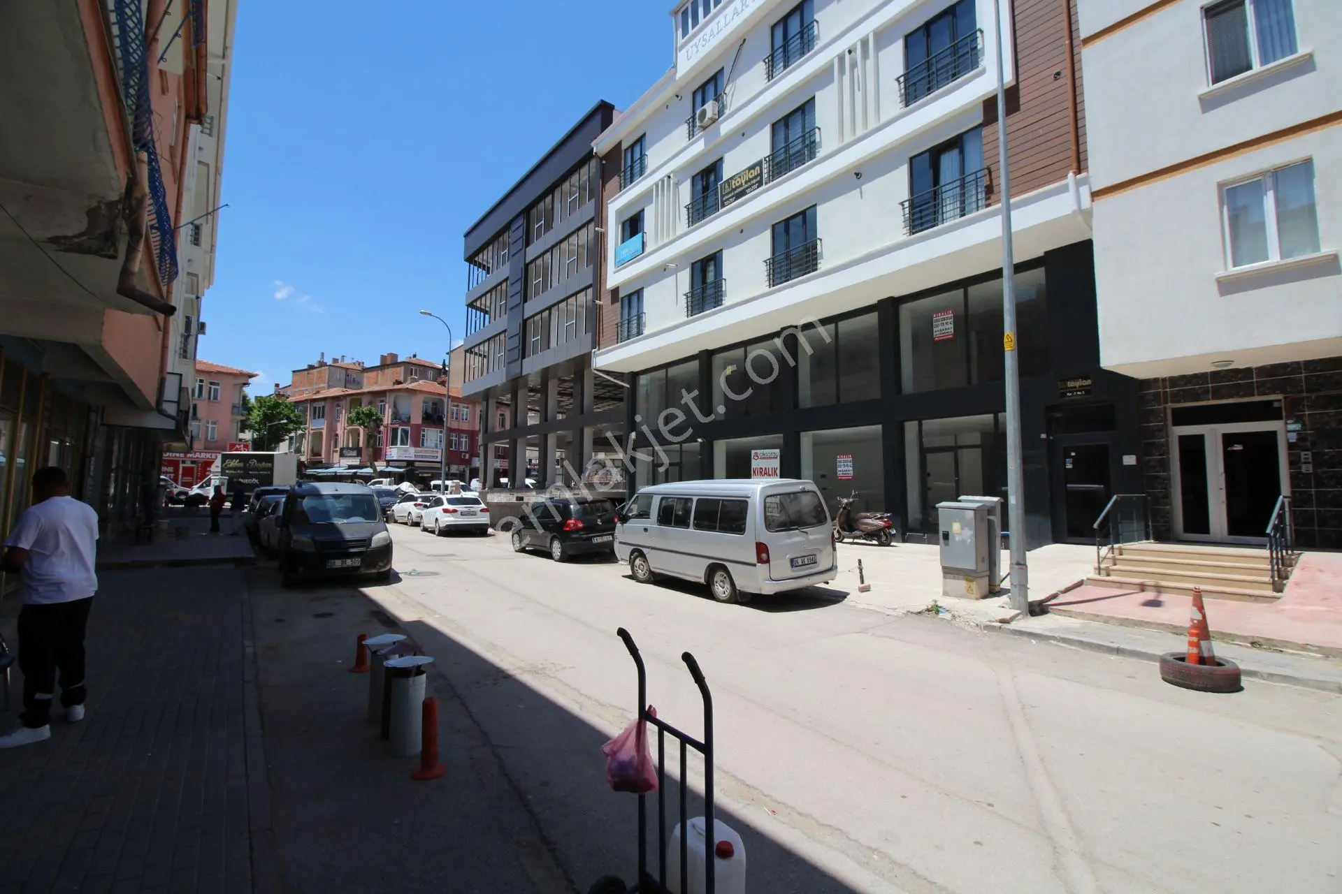 Aksaray Hamidiye Mahallesinde Kiralık 350 M Dükkan - Görsel 3