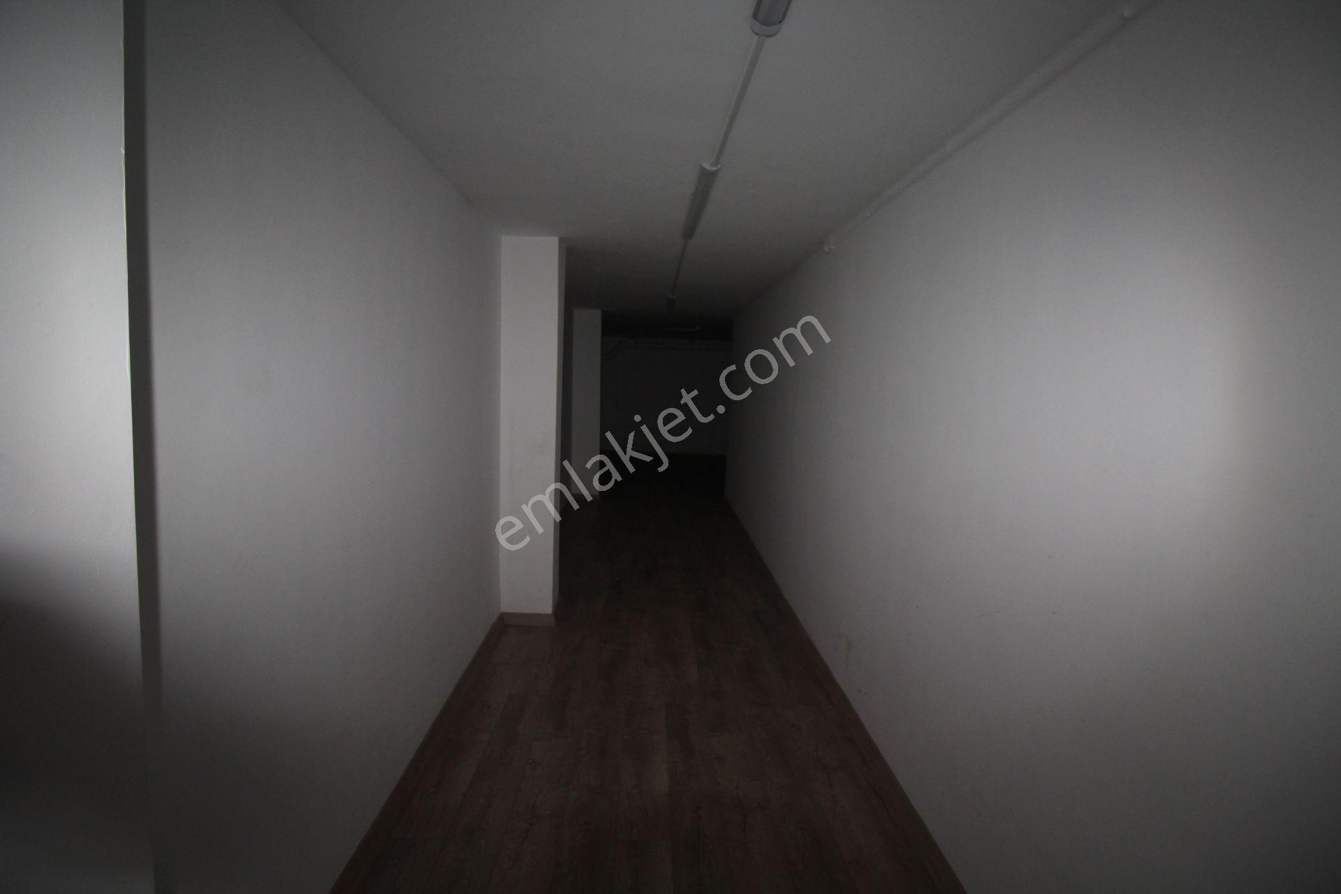 Aksaray Hamidiye Mahallesinde Kiralık 350 M Dükkan - Görsel 23