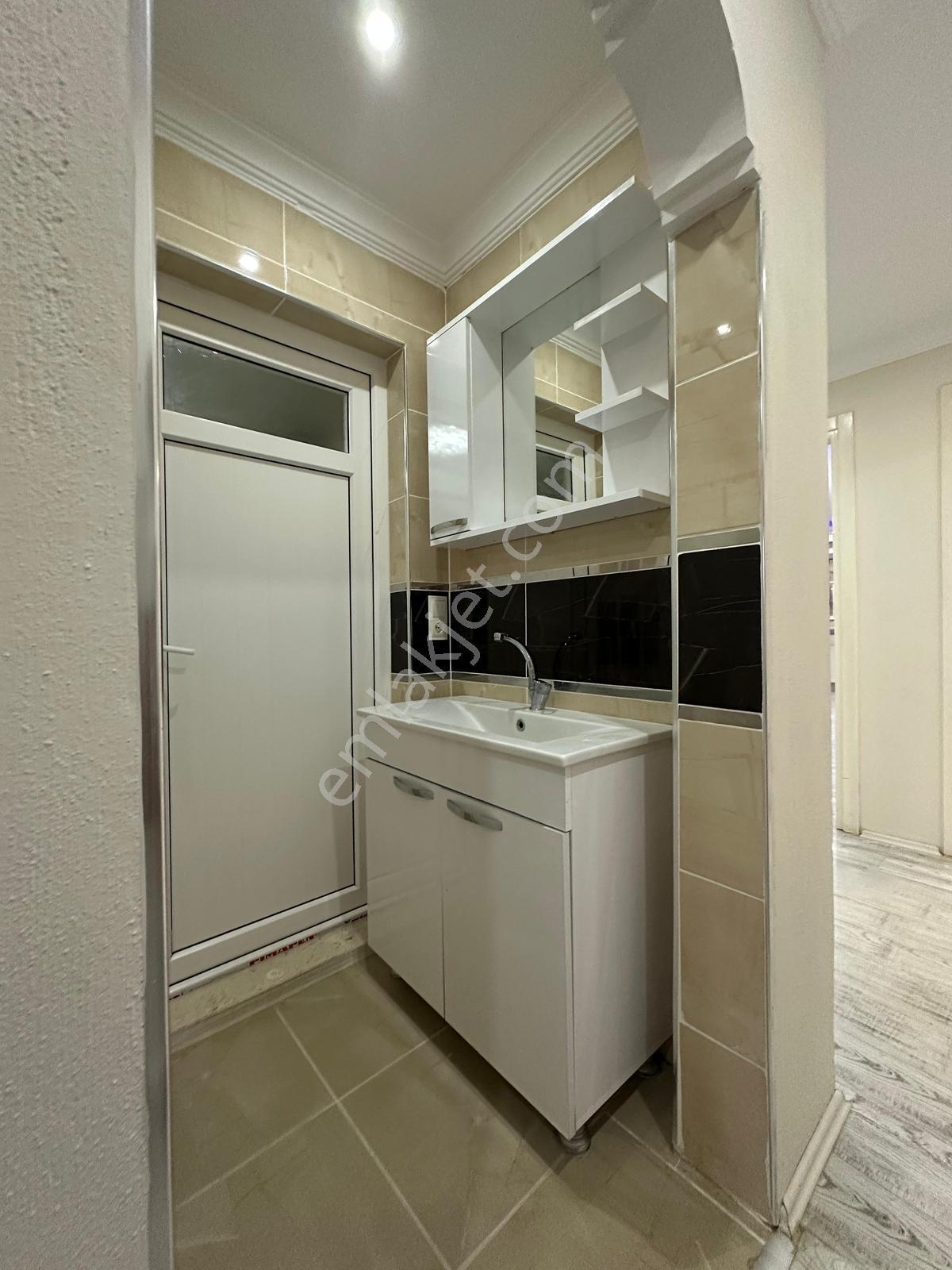 İstiklal Mahallesinde 3+1 Kiralık Ara Kat Cam Balkon Daire - Görsel 18
