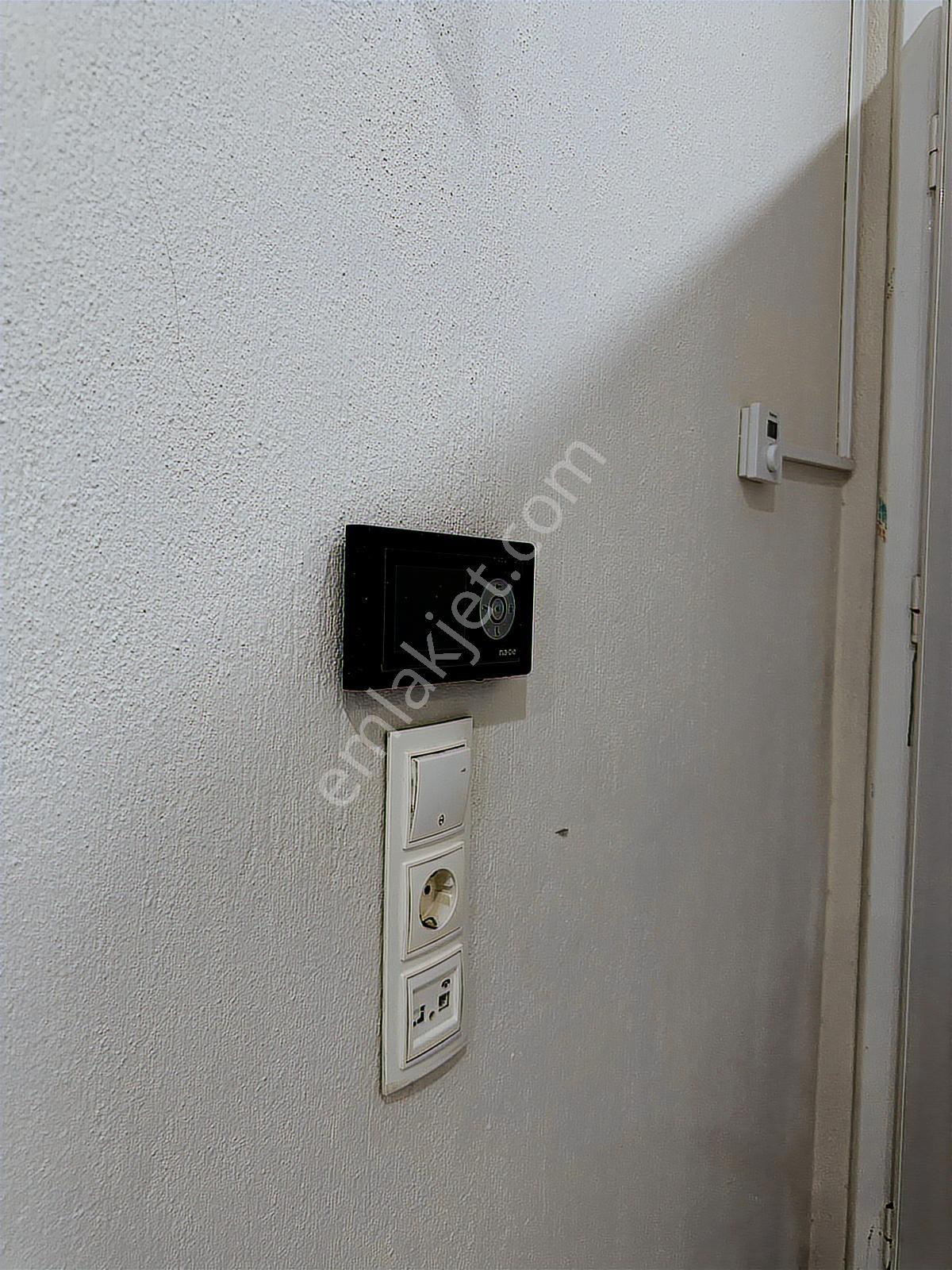 İstiklal Mahallesinde 3+1 Kiralık Ara Kat Cam Balkon Daire - Görsel 23
