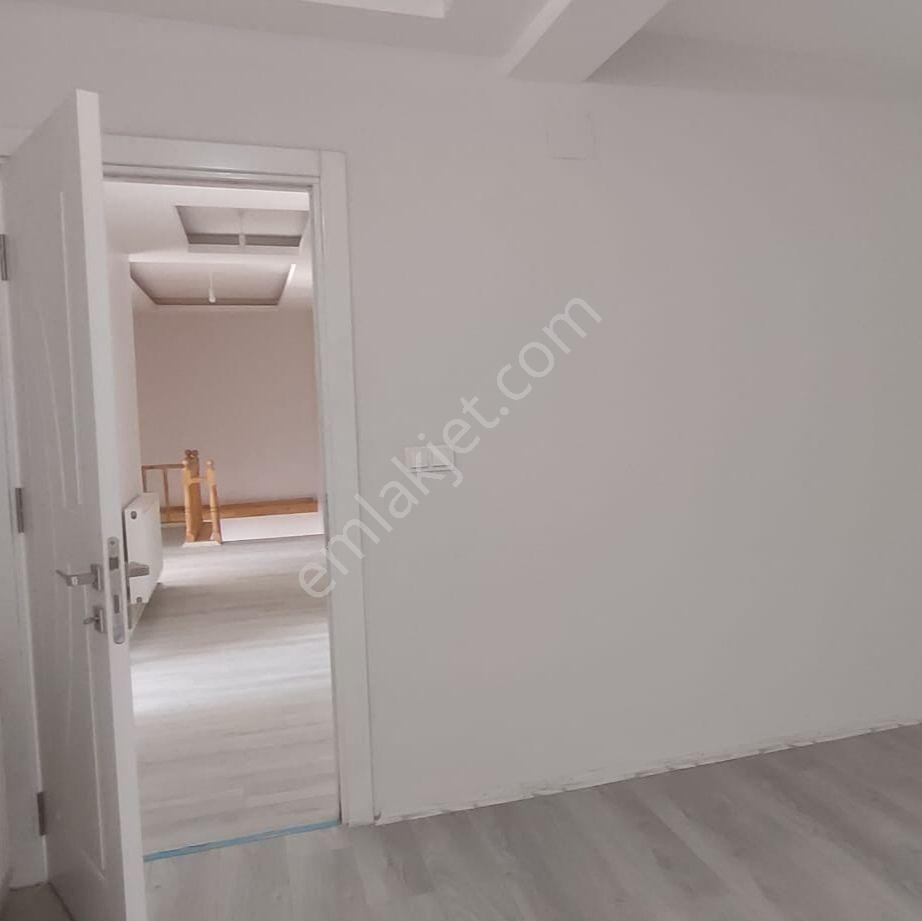 Kar Emlaktan Zafer Mah. 320m2 5+1 Satılık Dubleks Daire - Görsel 32