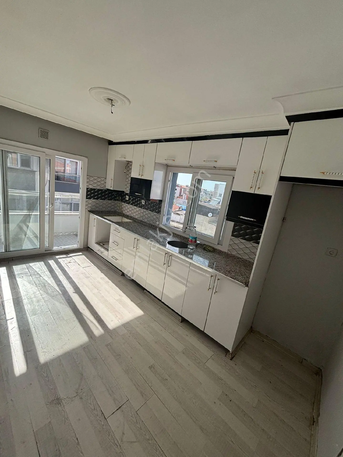 Eymen Emlaktan Turgutlar Mh. Satılık 3+1 Doğalgazlı Daire 🏡