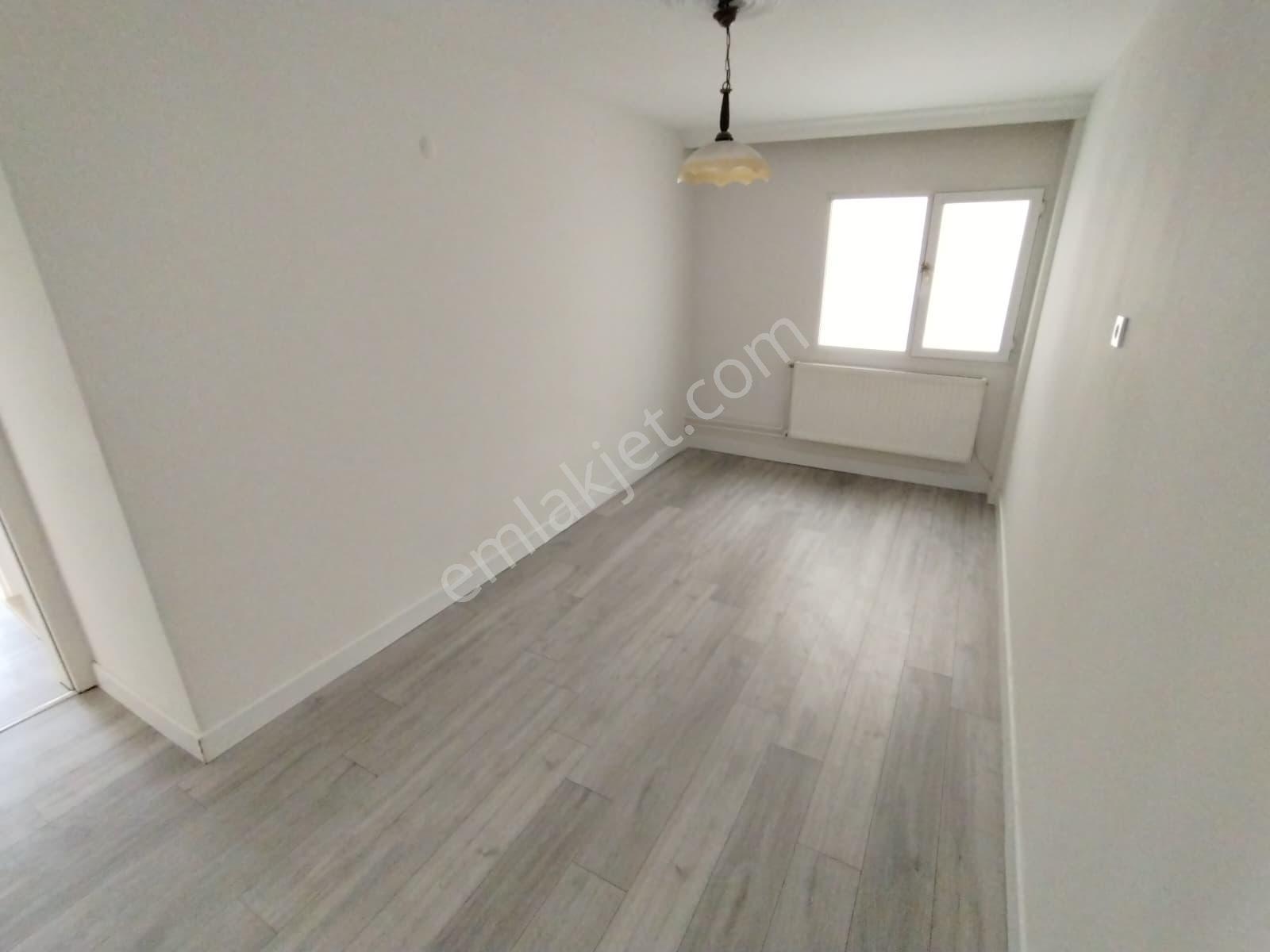 Karşıyaka Bahriye Üçok'ta Bakımlı Arakat 3+1 Kiralık Daire - Görsel 24