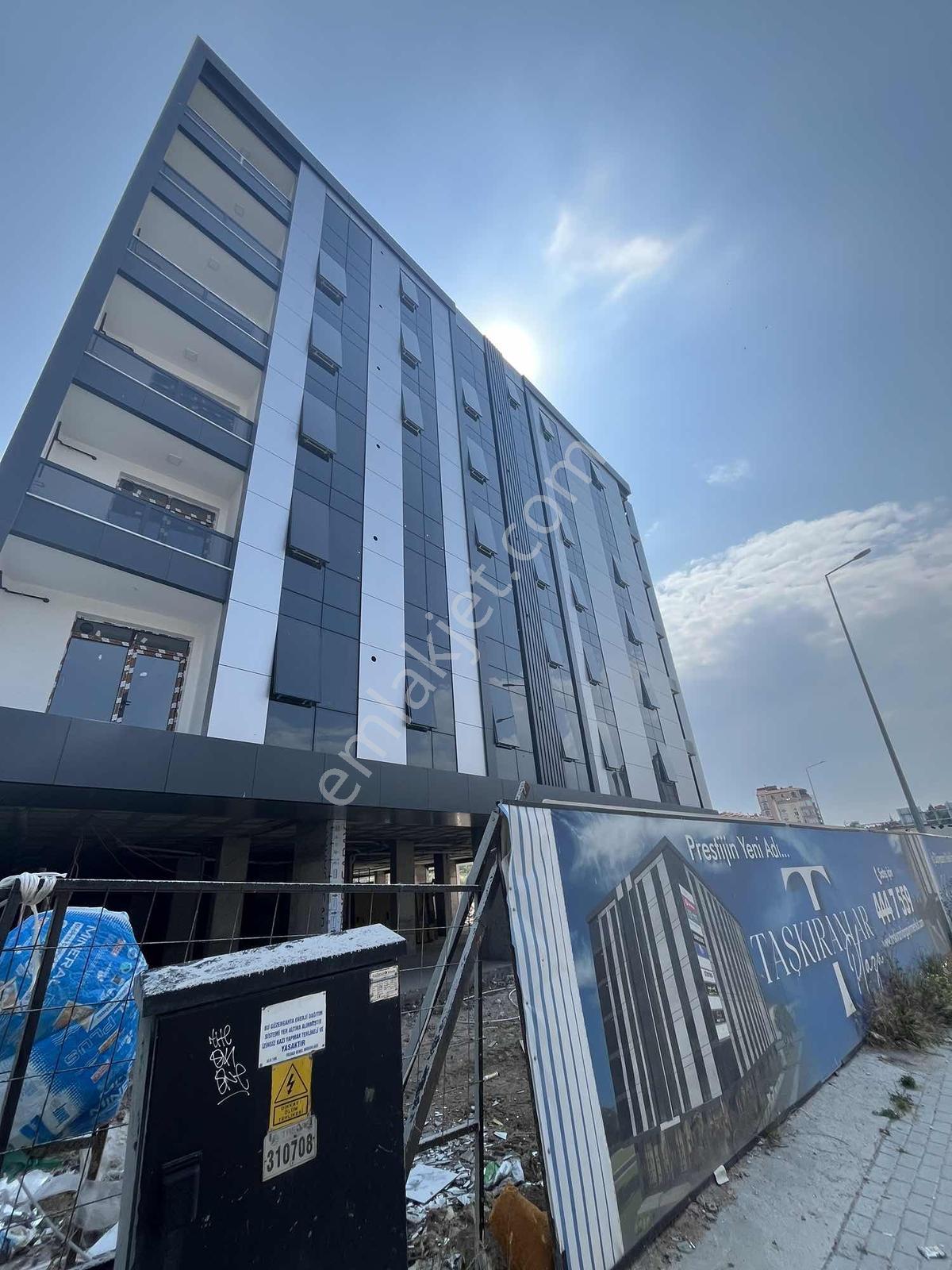 Kapaklı Merkezde Lüxs Rezidans Da Satılık 1+1 Sıfır Daire/ofis - Görsel 18