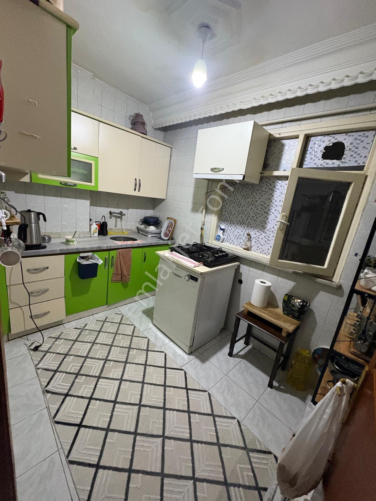 Esenler Ninehatun Mahallesinde /2+1/90m2/3. Kat/ Satılık Daire - Görsel 9