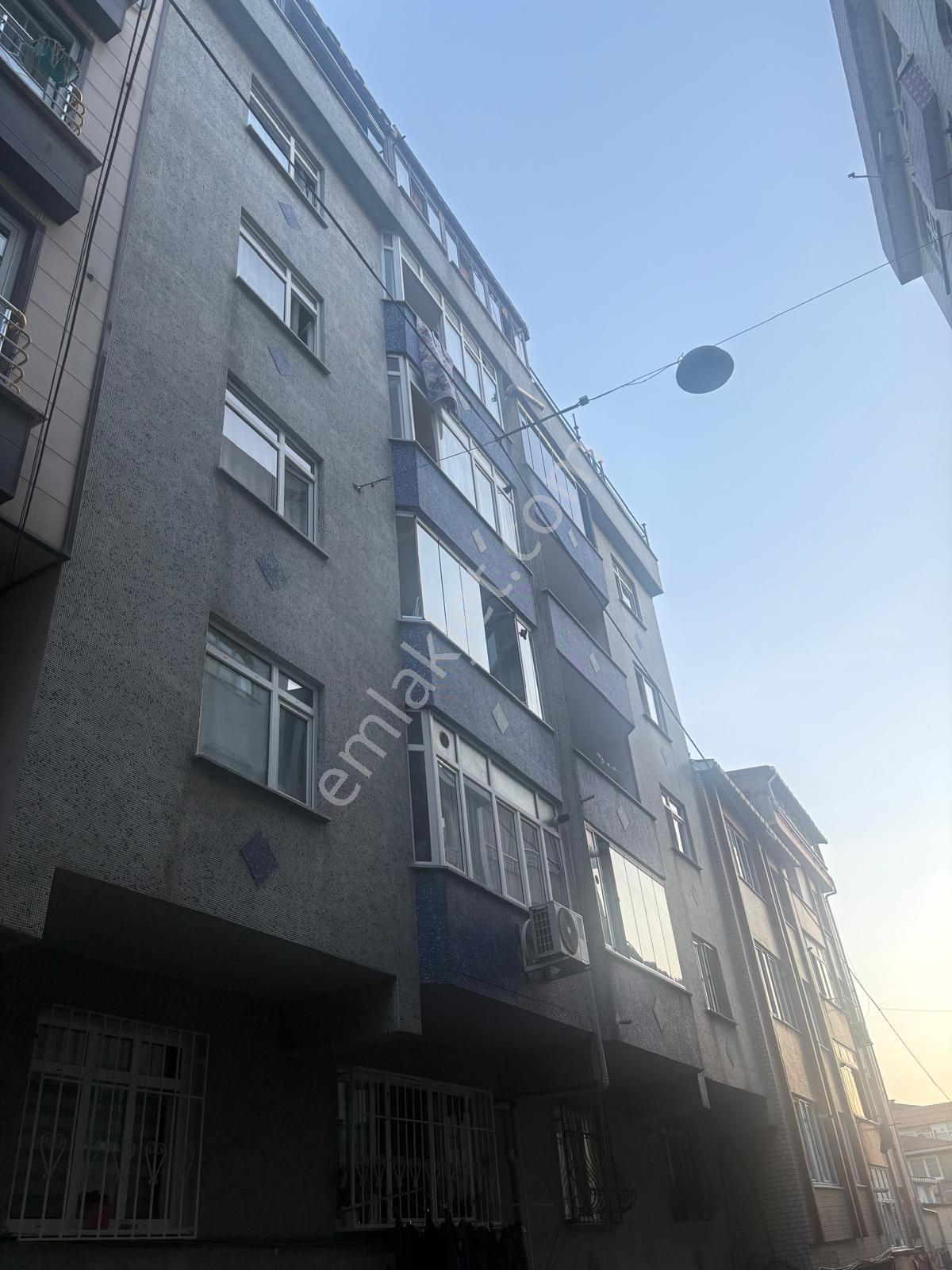 Esenler Ninehatun Mahallesinde /2+1/90m2/3. Kat/ Satılık Daire - Görsel 18