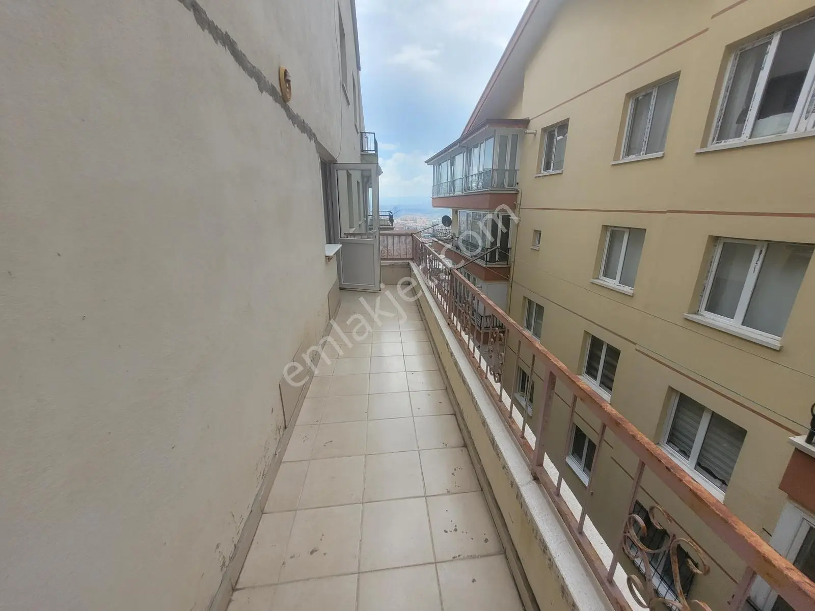 Ahiler'den Esertepe Parkına Yakın 3 Oda 1 Salon Katta Daire !! - Görsel 24