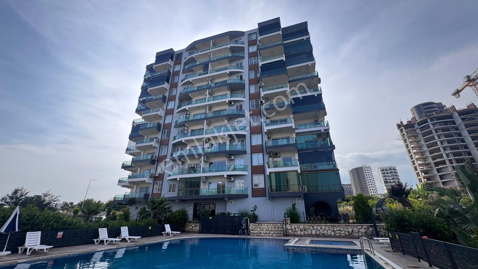Ayaşta 3+1 Deniz Manzaralı Havuzlu Lüx Satılık Daire