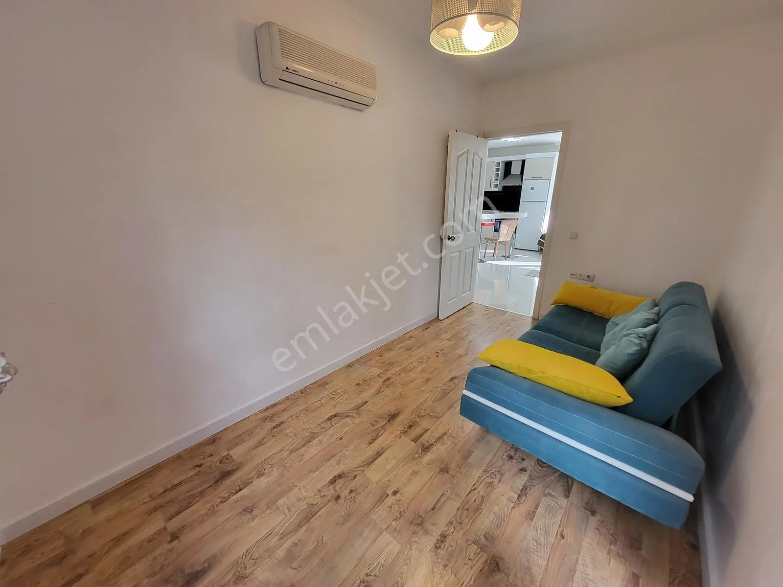 Liman'da Eşyalı 2+1 Daire: Site İçinde Havuzlu, Otoparklı, Denize Yakın - Görsel 7