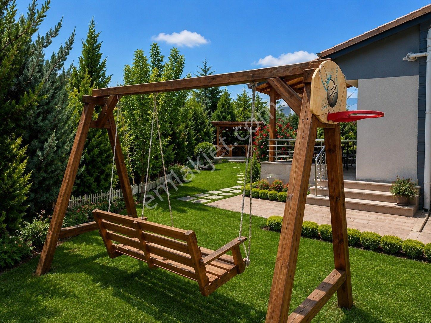 Bahçelievler'de 750 M² Arsa İçinde Ünv. Yakın 7+1 Müstakil Villa - Görsel 5