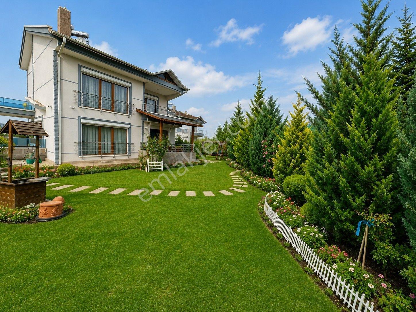 Bahçelievler'de 750 M² Arsa İçinde Ünv. Yakın 7+1 Müstakil Villa - Görsel 30