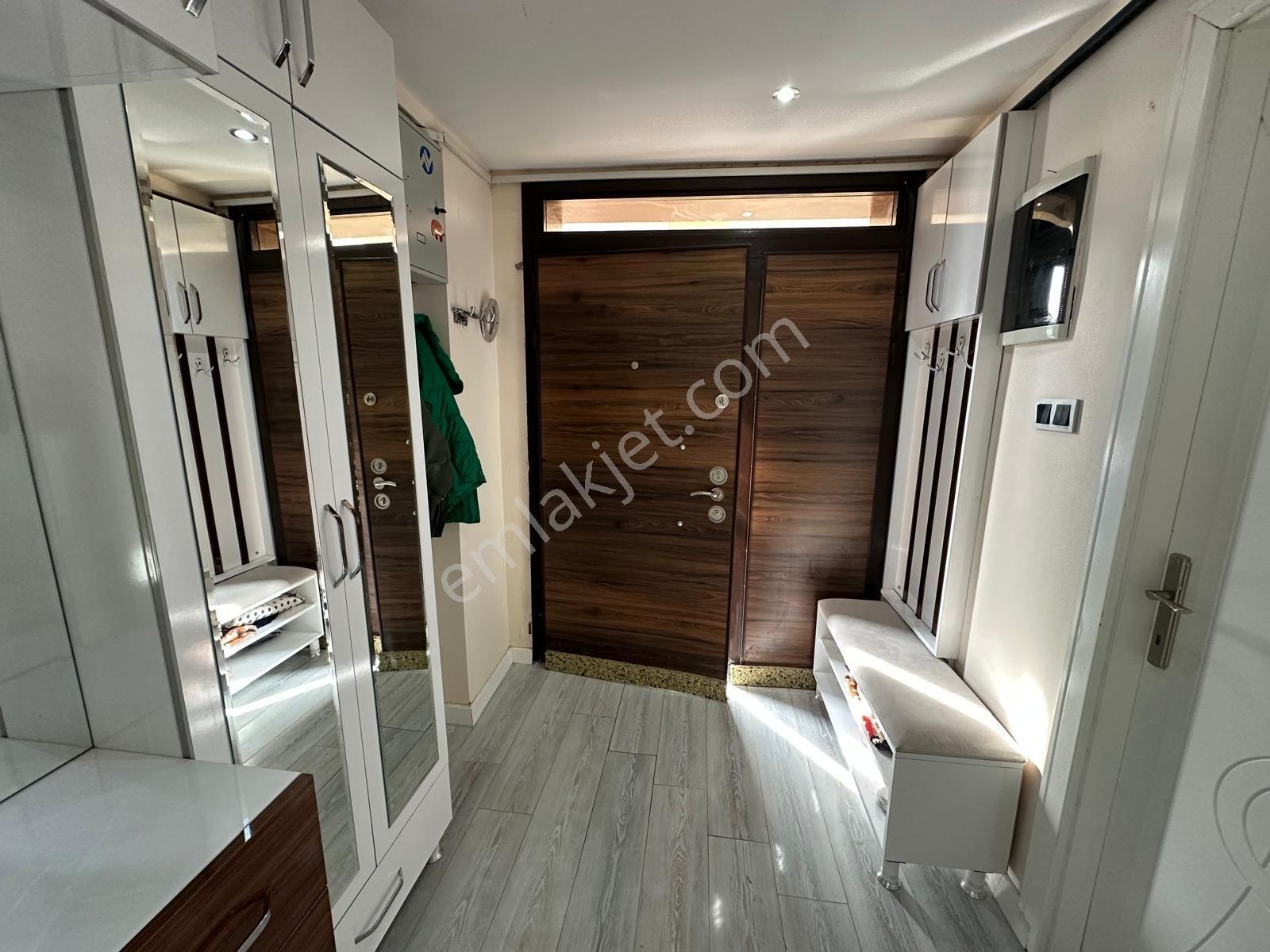 Bahçelievler'de 750 M² Arsa İçinde Ünv. Yakın 7+1 Müstakil Villa - Görsel 28