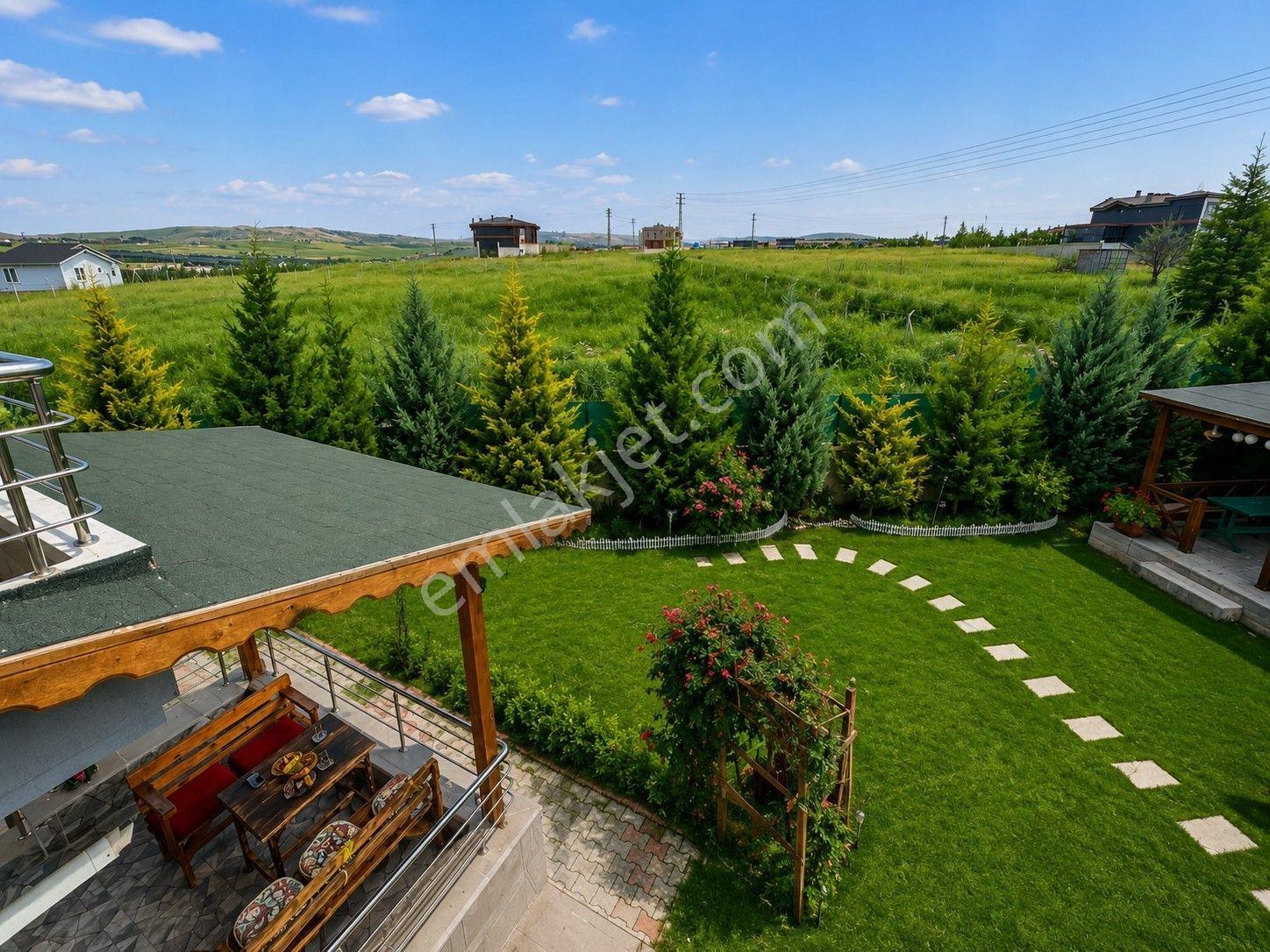Bahçelievler'de 750 M² Arsa İçinde Ünv. Yakın 7+1 Müstakil Villa - Görsel 24