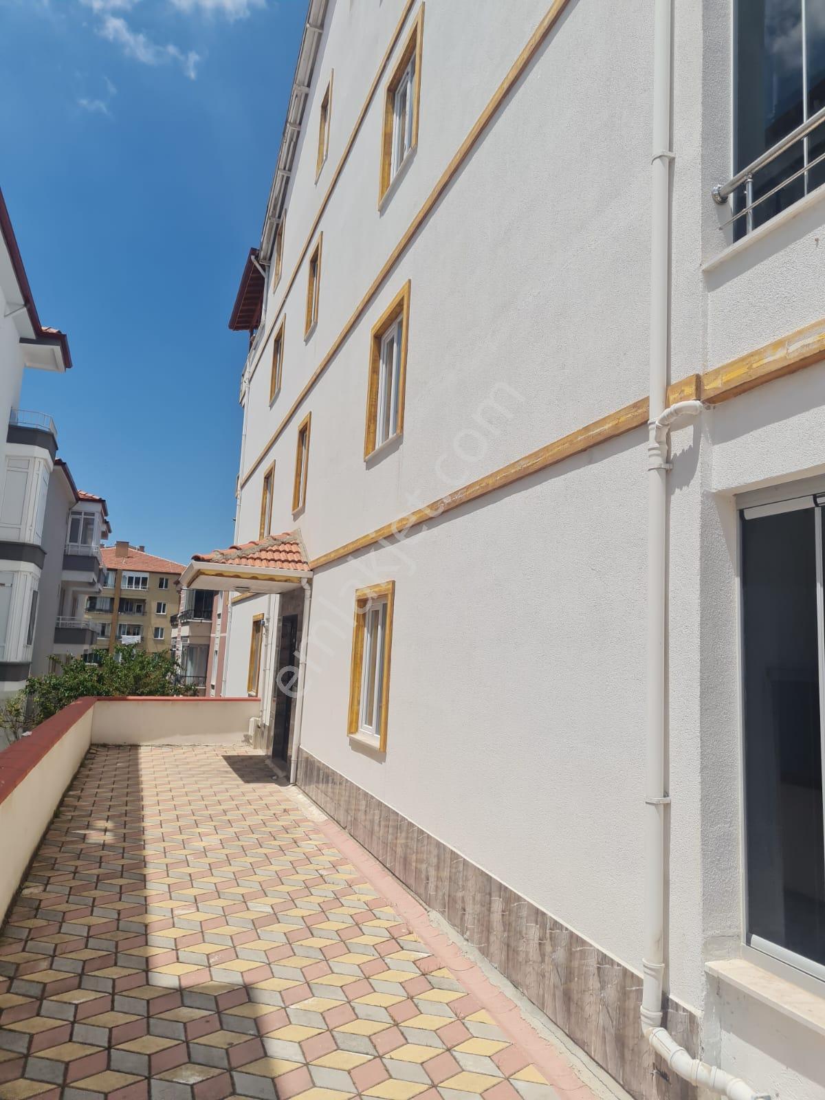 Çorum Merkez Bahçeli Evler Mah.bahar Cad. Civarı Satılık 3+1 Teraslı Daire - Görsel 15
