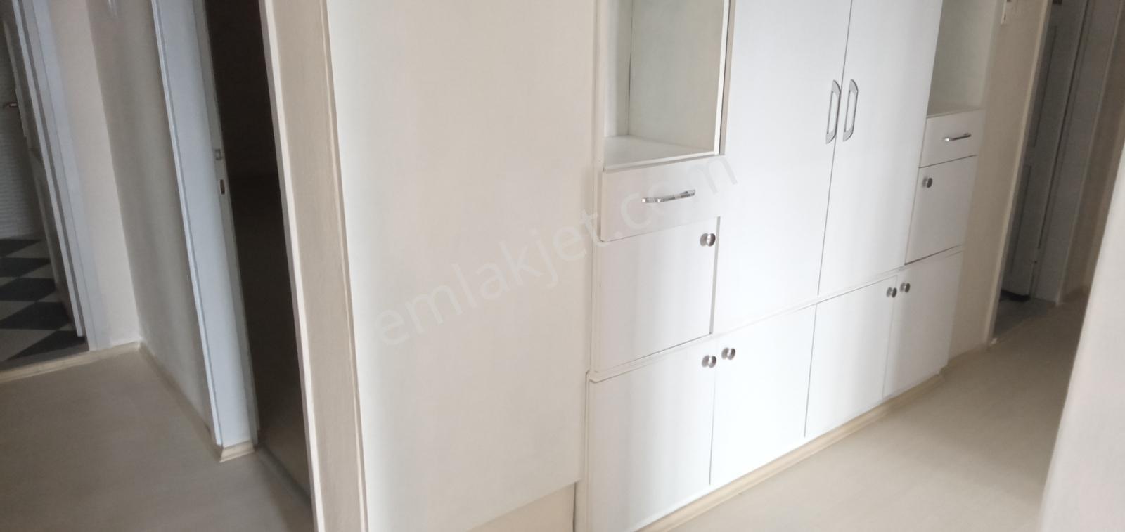 Karşıyaka Bahçeli Evler Kiralık Bakımlı Ara Kat 3+1 D.gazlı - Görsel 13