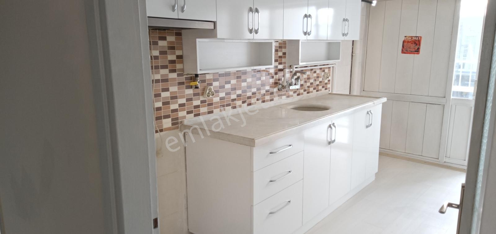 Karşıyaka Bahçeli Evler Kiralık Bakımlı Ara Kat 3+1 D.gazlı - Görsel 10