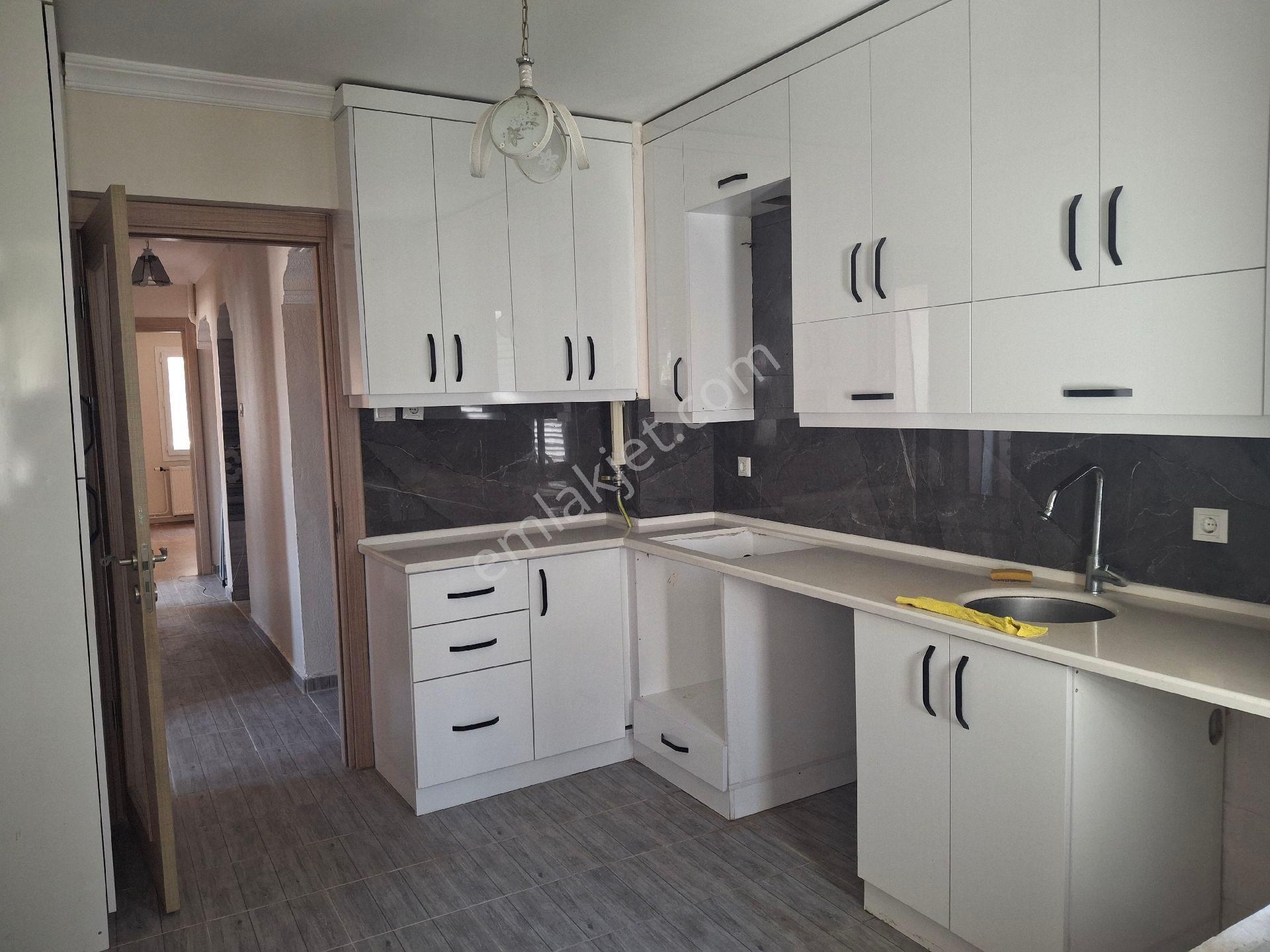 Sağlık Mah 3+1 Kiralıkdaire