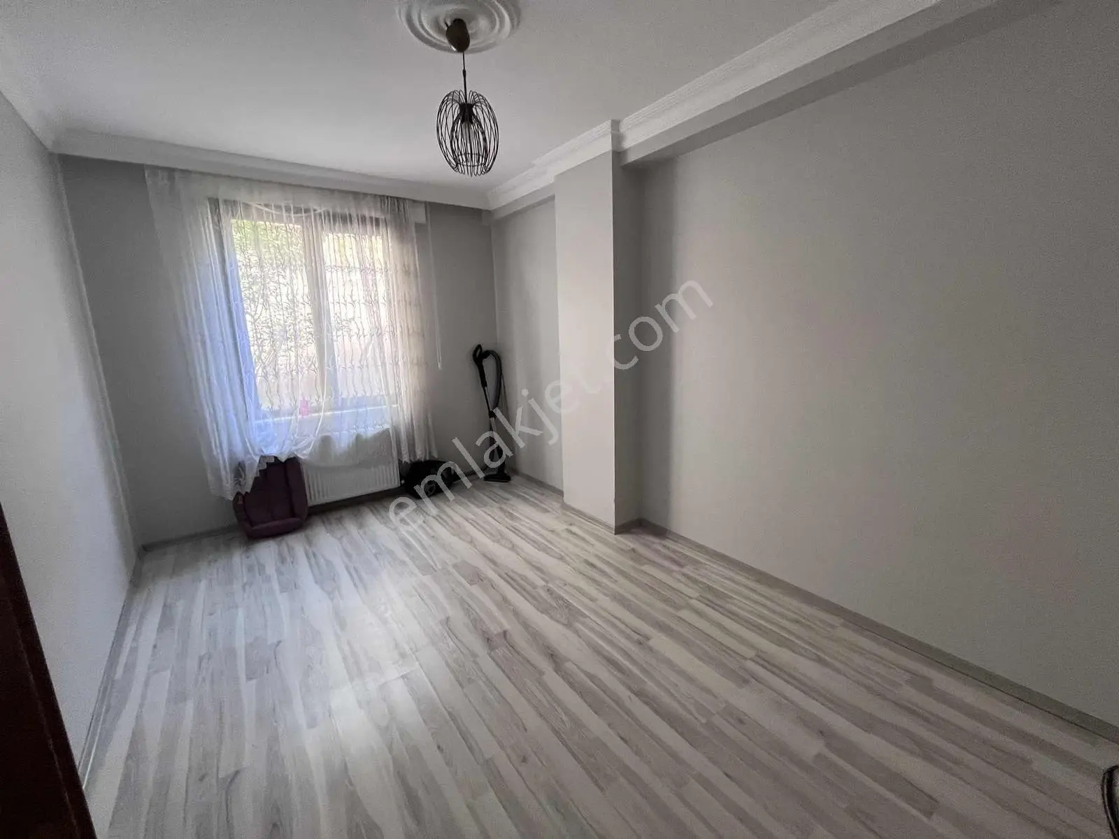 Maltepe Zümrütevlerde Genç Binada 2+1 Yüksek Giriş Ayrı Mutfak - Görsel 4