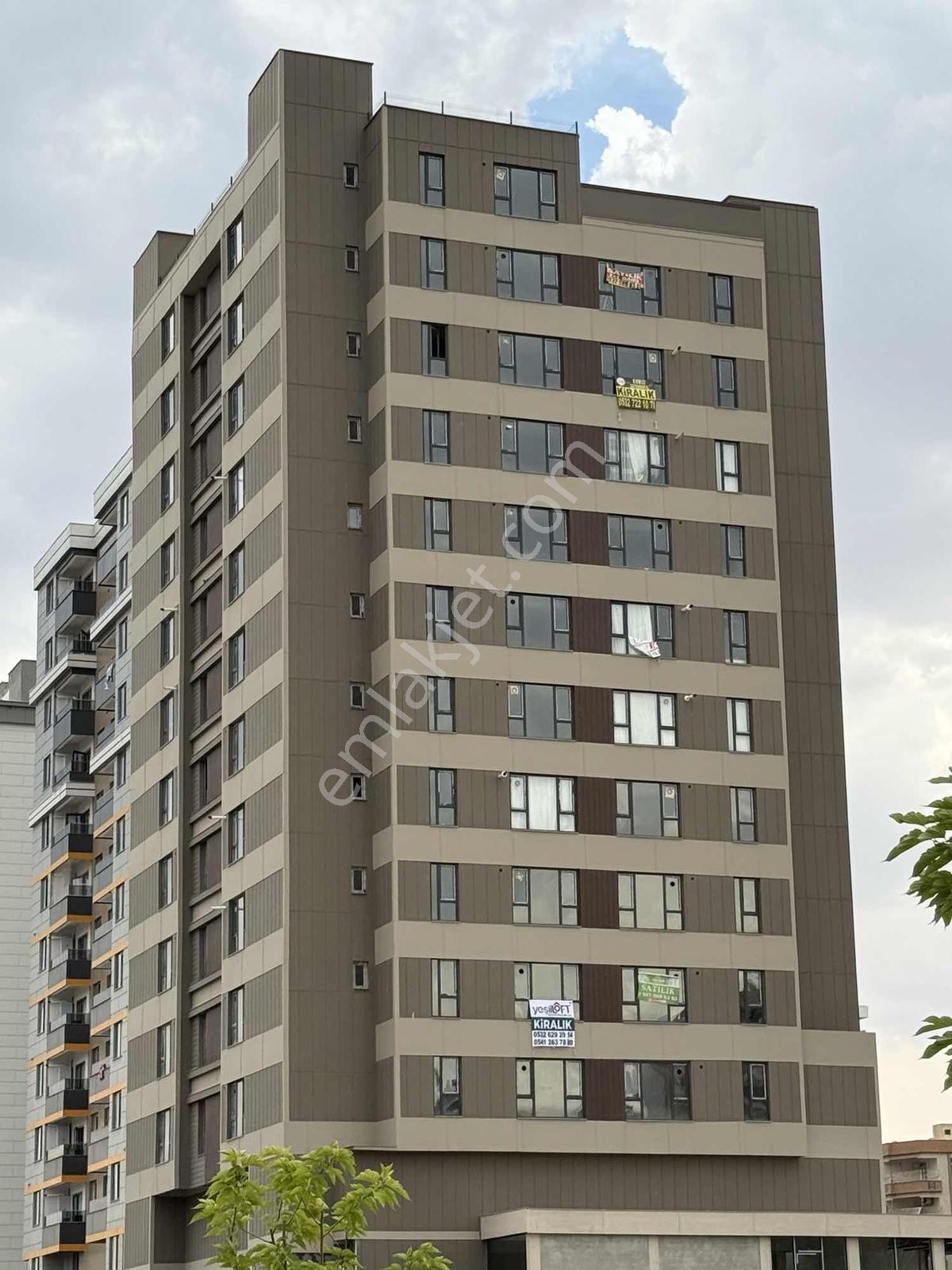 Kırmızı Gayrimenkulden Eşyasız 1+1 Sıfır