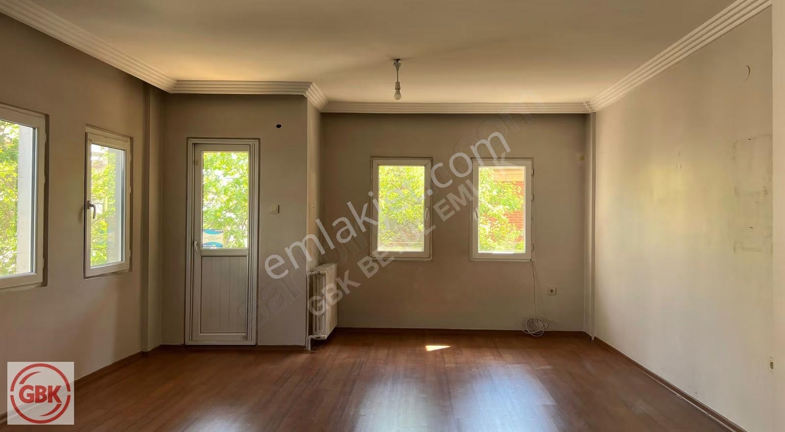 Mahatmagandi Sokakta 3+1 Kiralık Daire - Görsel 17