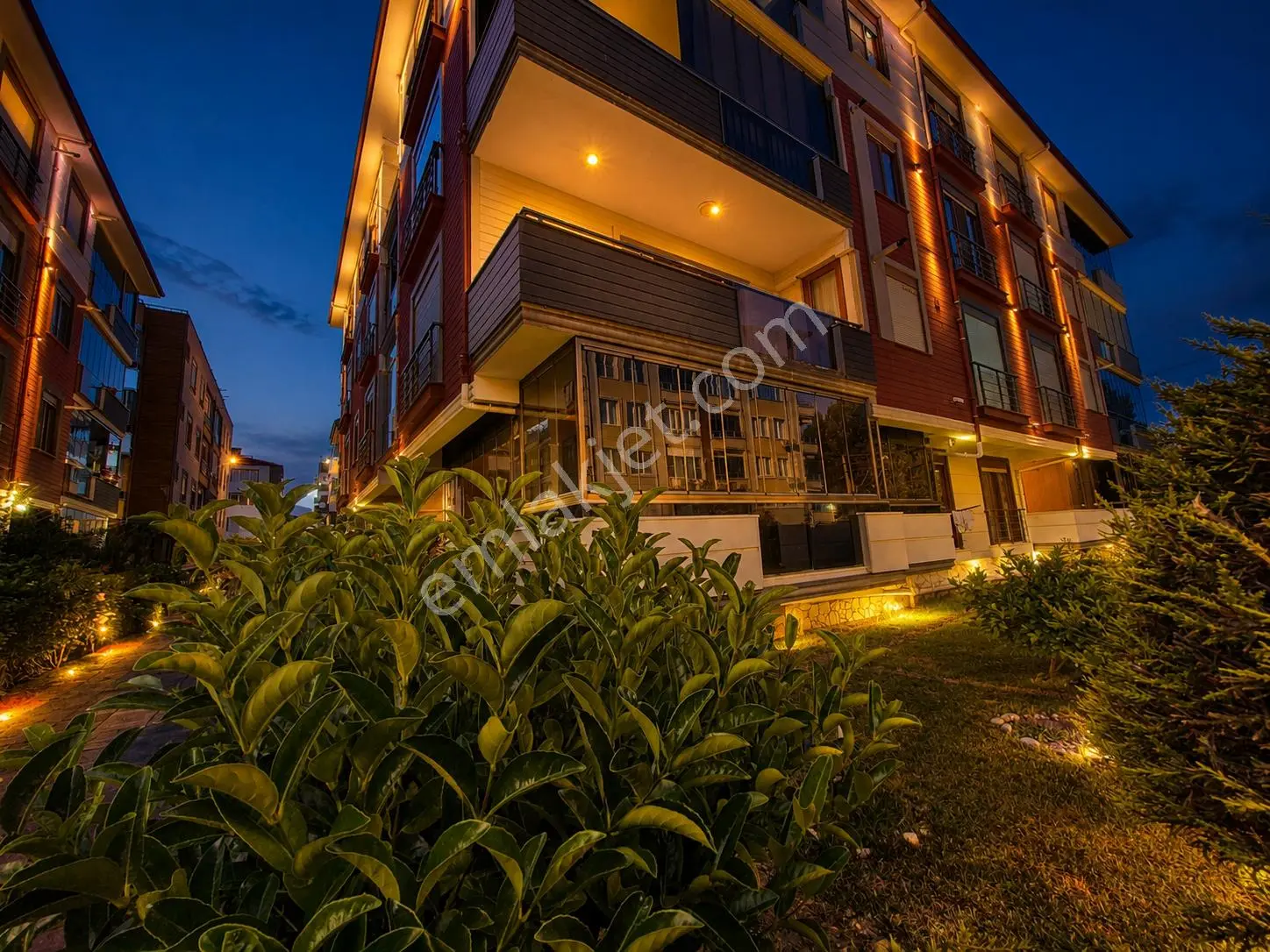 🛑🛑aktif'ten Akçay'da Satılık Müstakil Tadında Cam Balkonlu Harika 2+1 Daire
