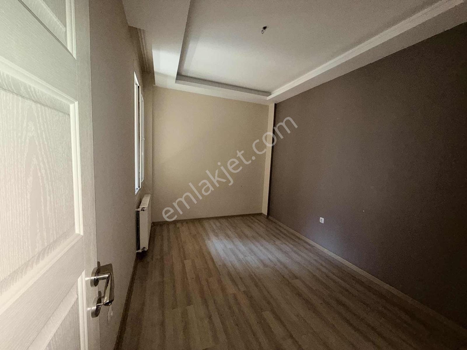 Karşıyaka Tersanede Ara Kat 2+1 Tadilatlı Daire - Görsel 13