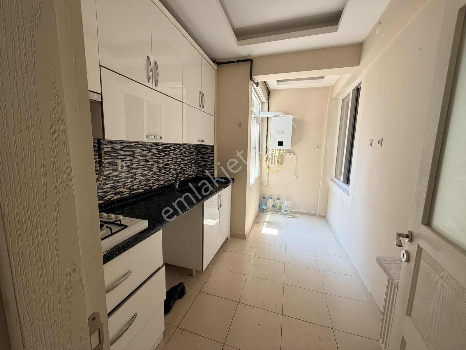 Karşıyaka Tersanede Ara Kat 2+1 Tadilatlı Daire - Görsel 26