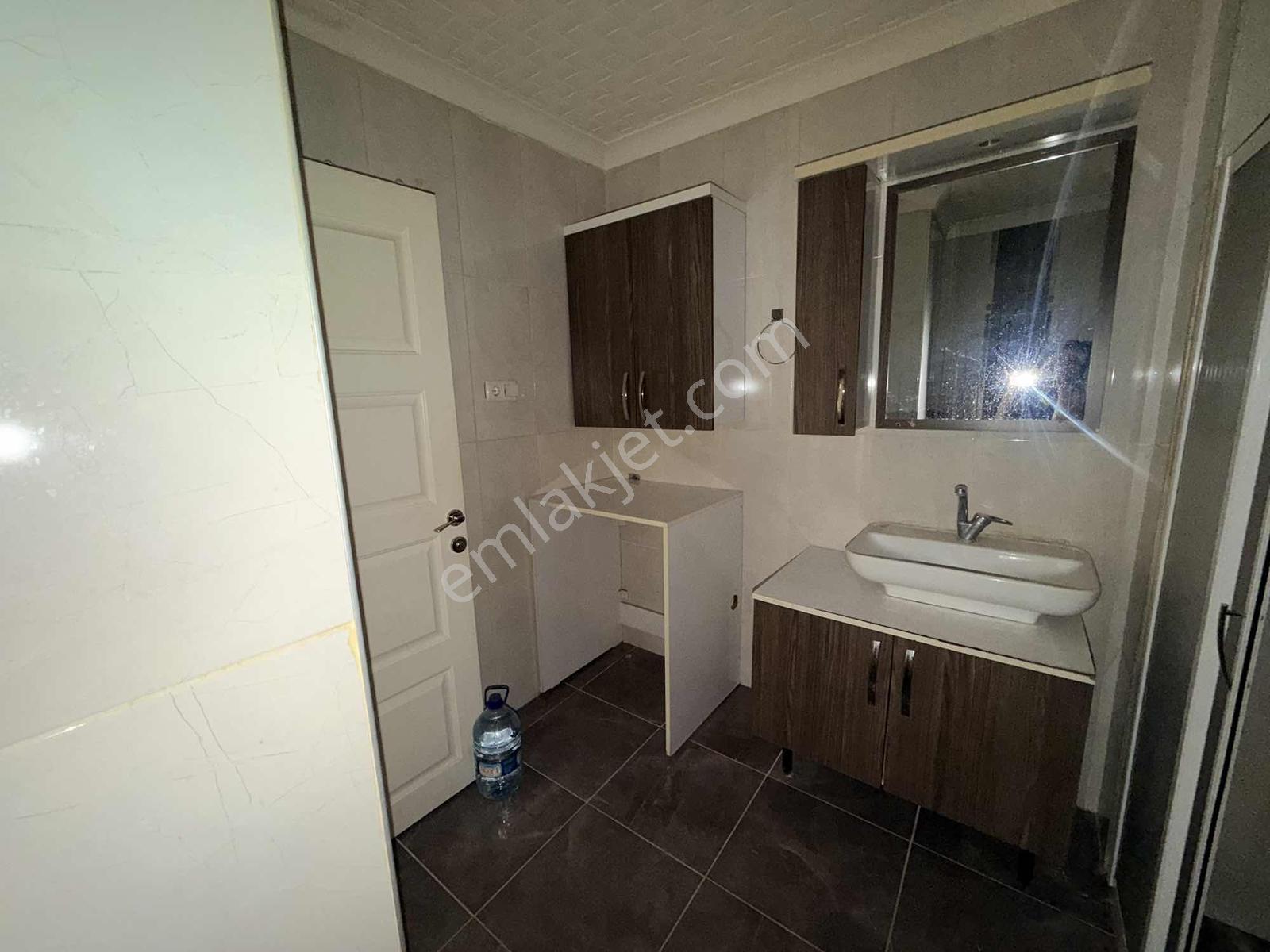 Karşıyaka Tersanede Ara Kat 2+1 Tadilatlı Daire - Görsel 24