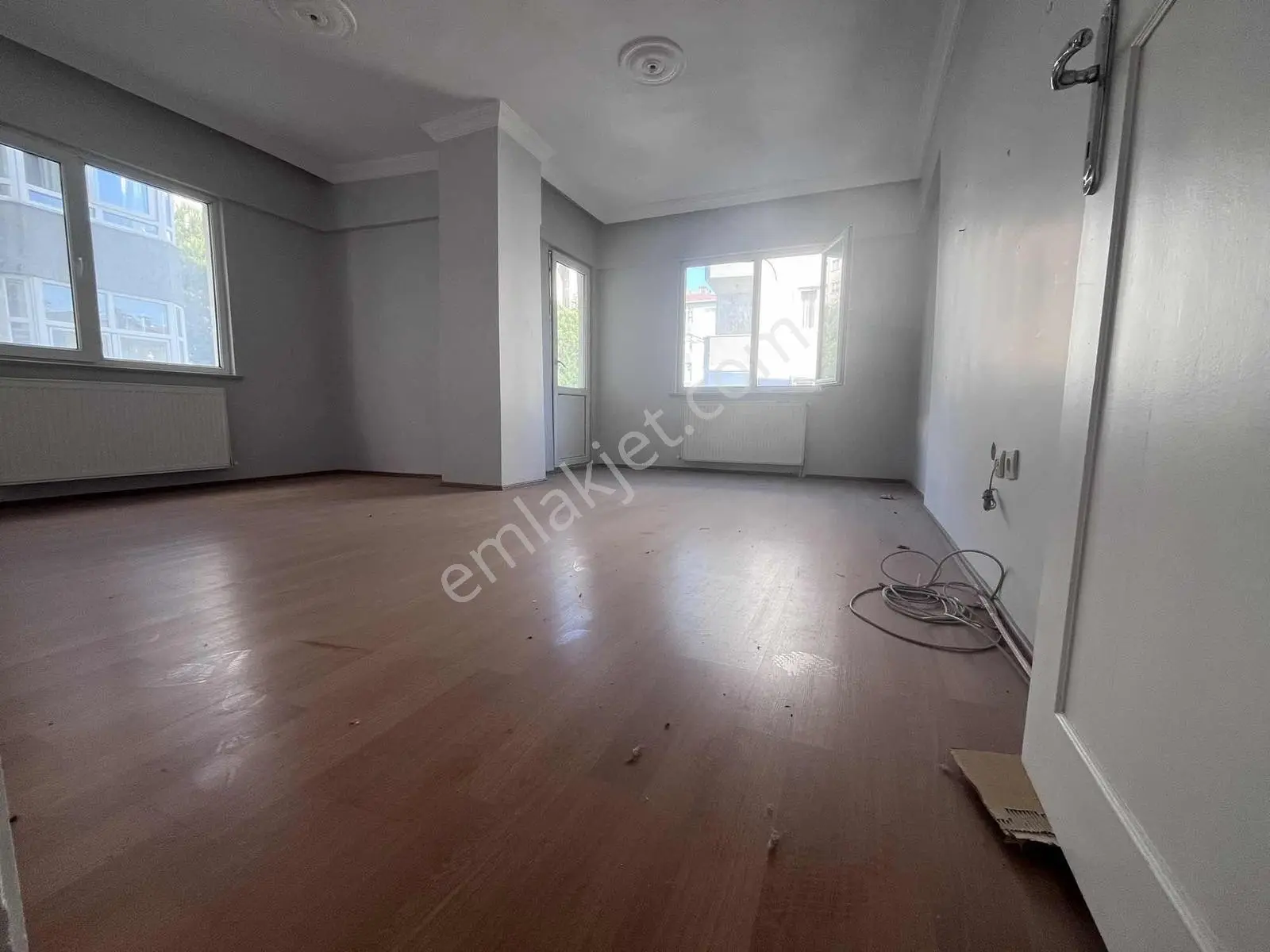 Maltepe Zümrütevlerde Palmiye Sitesi Site İçerisinde 3+1 120 M2 - Görsel 3